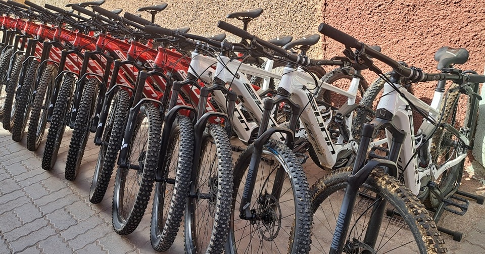 Berberebike Preparing ebike fo #vttmarrakech #ebike #vttmaroc #vttmorocco #ebikelocation #berberebike #toubkal #vttelectrique #bicicletaelectrica #atlasmountains r Atlas Mountains
