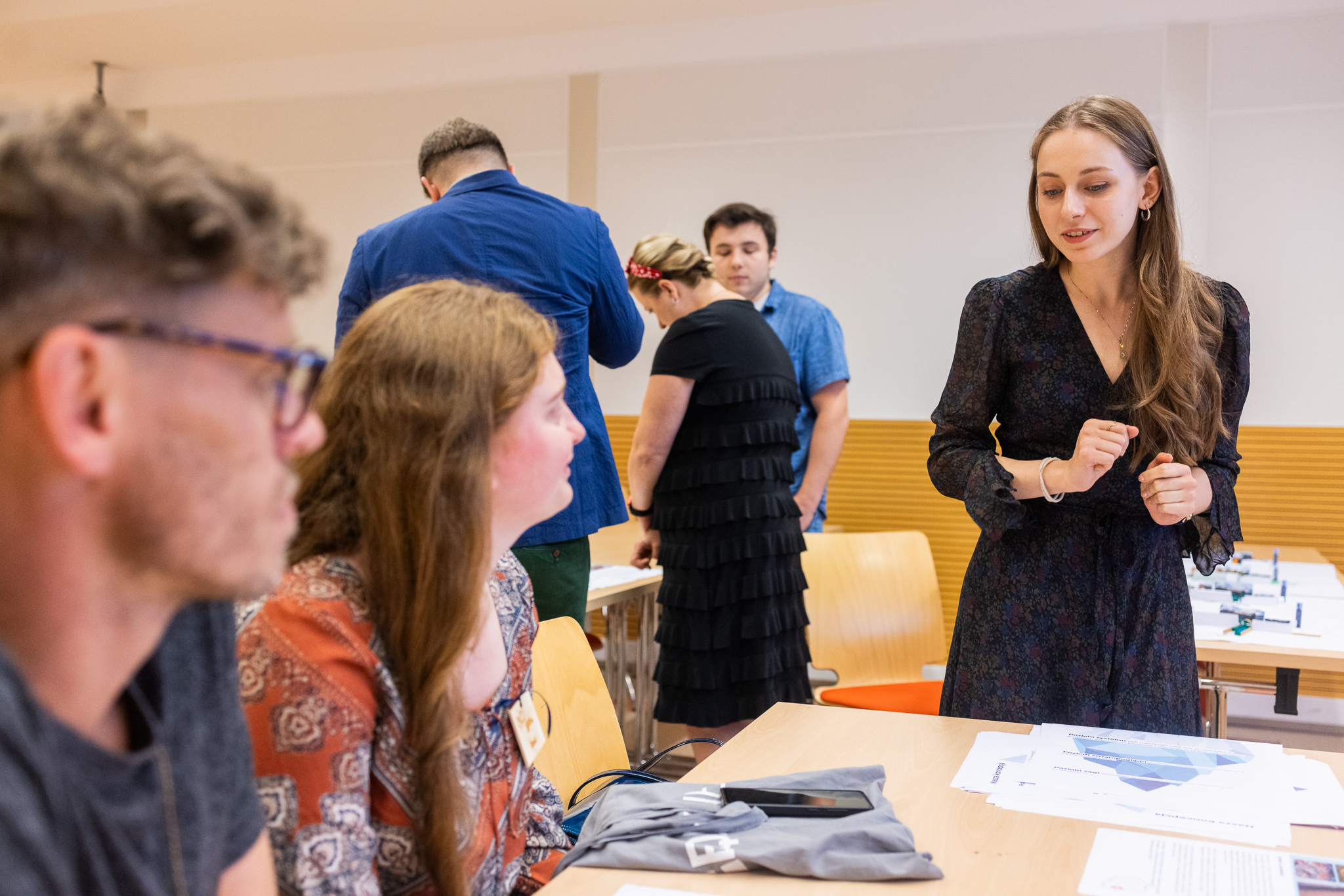 Na Heritage Innovators Day odbyły się również warsztaty Nowy Europejski Bauhaus - Wybuduj z nami przyszłość!
Podczas warsztatu, pod czujnym okiem Natalii Gnoińskiej i Kacpra Nosarzewskiego, uczestnicy dowiedzieli się czym jest Nowy Europejski Bauhaus i foresight, nauczyli się, jak można projektować rozwiązania w sposób bardziej zrównoważony z wykorzystaniem zasad cyrkularności i co-designu. Stworzyli także własny projekt, który pomoże zmienić ich otoczenie na lepsze.
#HID #HeritageInnovatorsDay #Fundacja8Marca #F8M #InnovationManor #NowyEuropejskiBauhaus #NEB #DziedzictwoKulturowe #pastforward #PolitechnikaRzeszowska #Rzeszow #RzeszowStolicaInnowacji #WXCA #SARP #NewEuropeanBauhaus