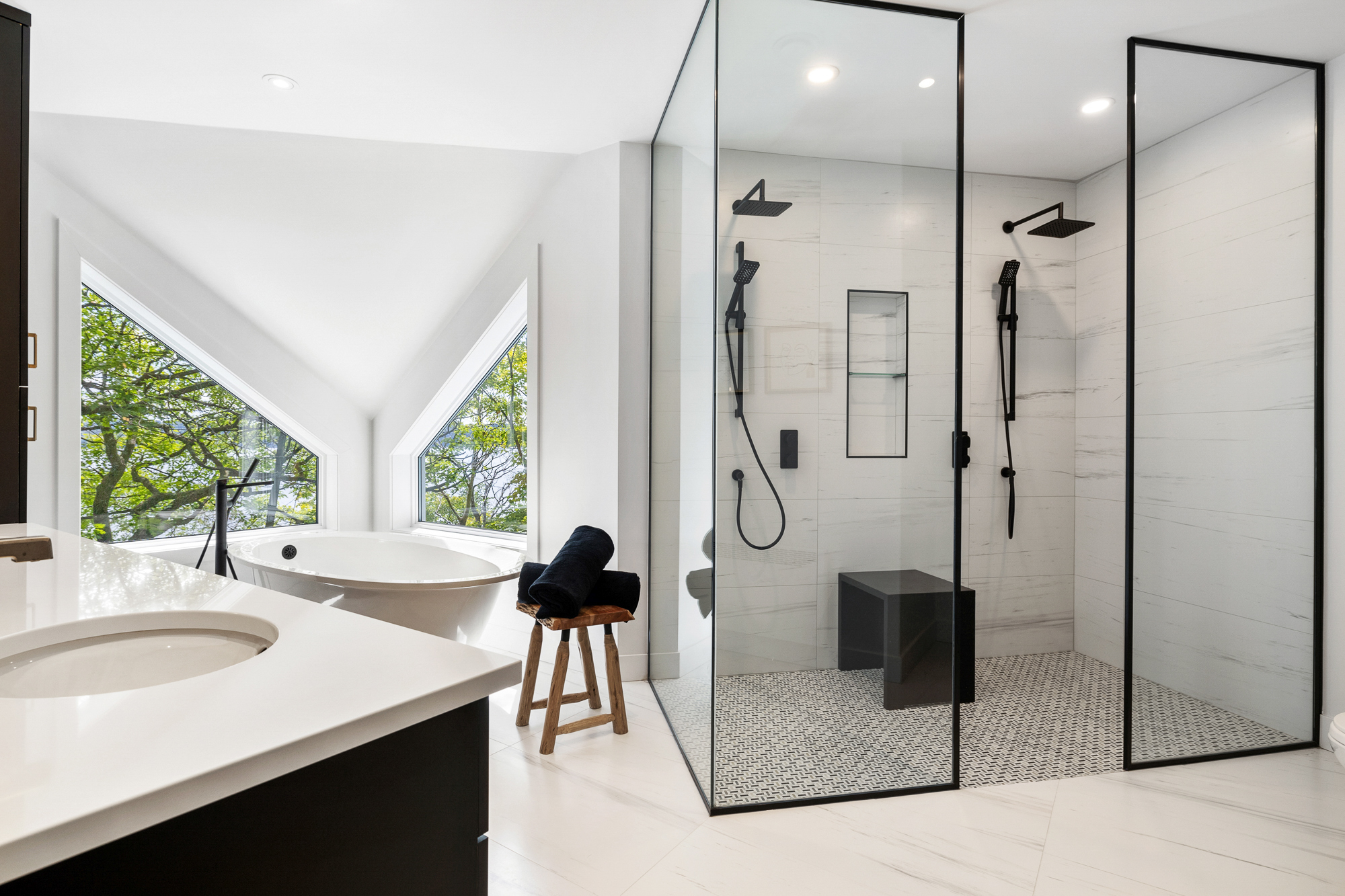 ❣️Cette propriété a reçu la mention Coup de Coeur par les membres de @equipedonovan et on comprend pourquoi!
Demandez votre visite à leurs spécialistes!