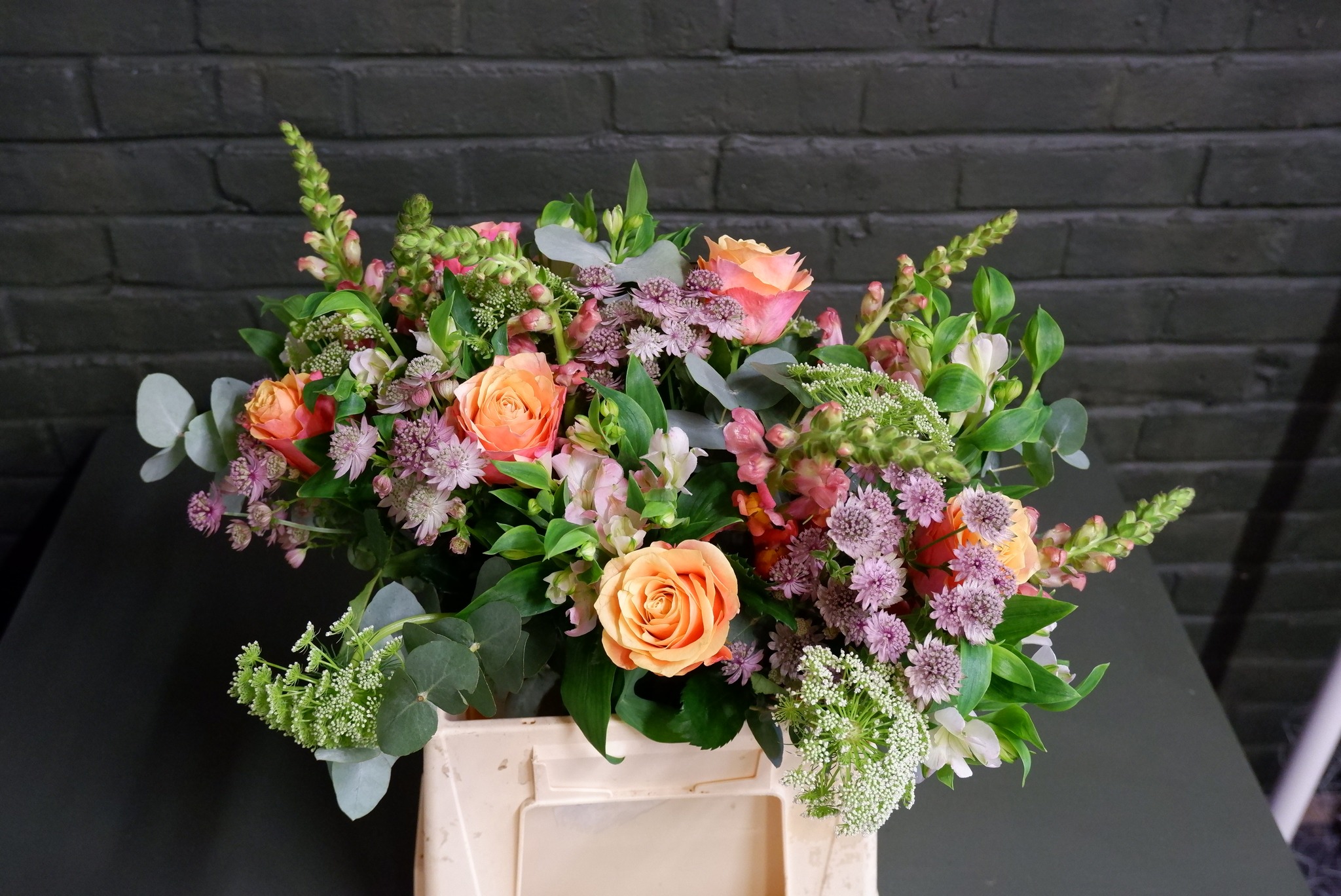 At Mercantile Adventurers in Burgess Hill, you can find lovely bouquets in shades of pink, orange, and white. Take advantage of this opportunity to add some beauty to your day with a gorgeous hand tied arrangement.
Don't let it pass you by!
#isuggestflowers #localbusiness #sussexflorist
#freshflowers #localflowers #localflorist #burgesshill
#freshflowersbouquet #freshflowersaturdays
#freshflowersmakemehappy