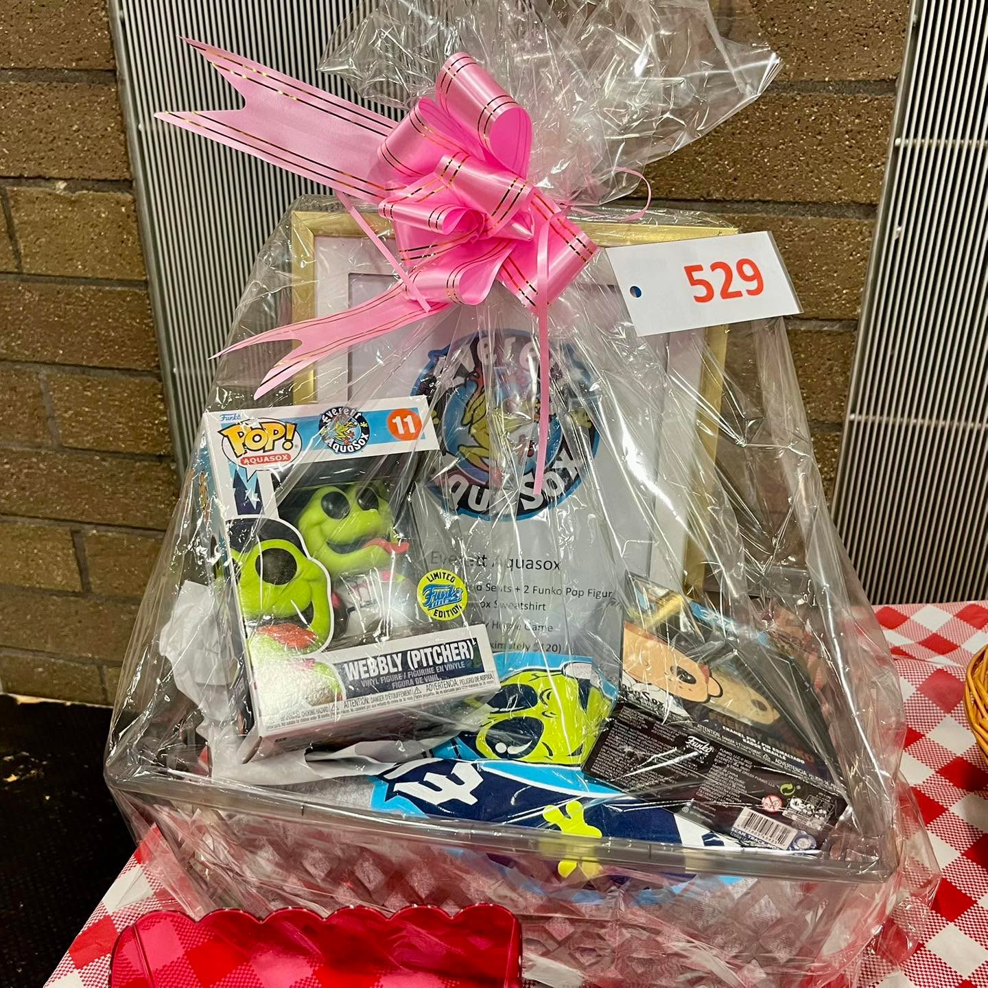 The kids did a great job setting up for the Benefit Concert and raffle tonight! See you at 6:30pm in the Explorer gym. Some highlights are UW football tickets and AquaSox tickets!