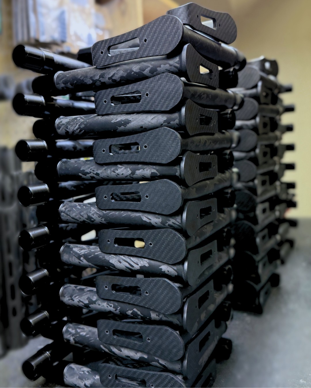 Stacks on stacks of our ultra-light carbon fiber buttstocks ready to go!ππ₯ Precision-crafted for durability, performance, and a serious weight reduction. Whoβs running Smoke Composites on their setup?
#lightweight #smokecomposites #carbonfiber #carbonfibergunparts #stock #MadeinUSA