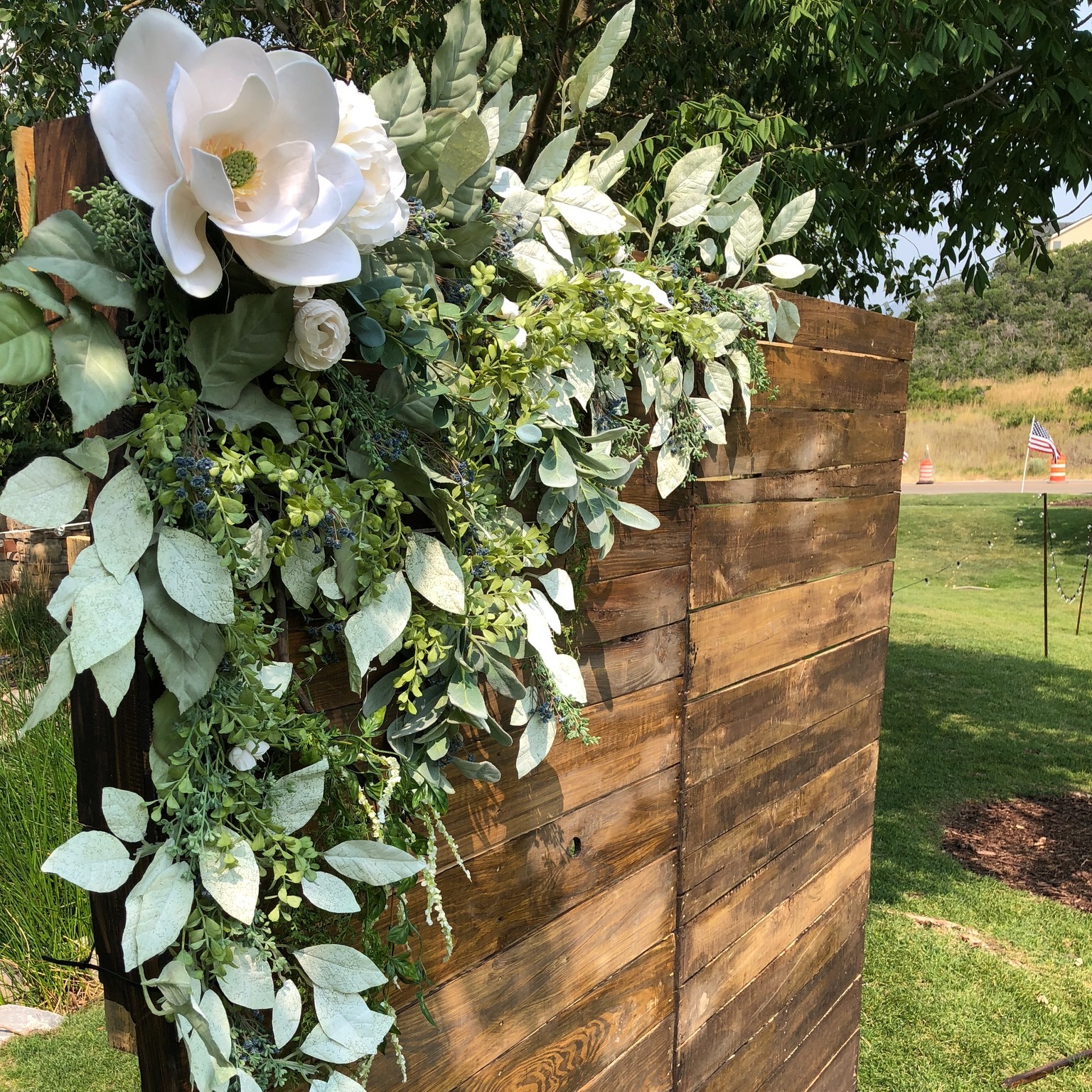 The perfect backdrop companion!
Beautiful greenery elegantly sits atop this simple and chic wood backdrop for a perfect photo opportunity. Don't underestimate the impact a few strands of greenery can make.
Save for more wedding tips!
#utahwedding #weddingplanner #Isaidyes #utahbride #eventplanining #utahevent #utahweddingsandevents #utaheventplanner #ido #engaged #flowers #flowestagram #flowers🌸 #backdrop #utahweddings