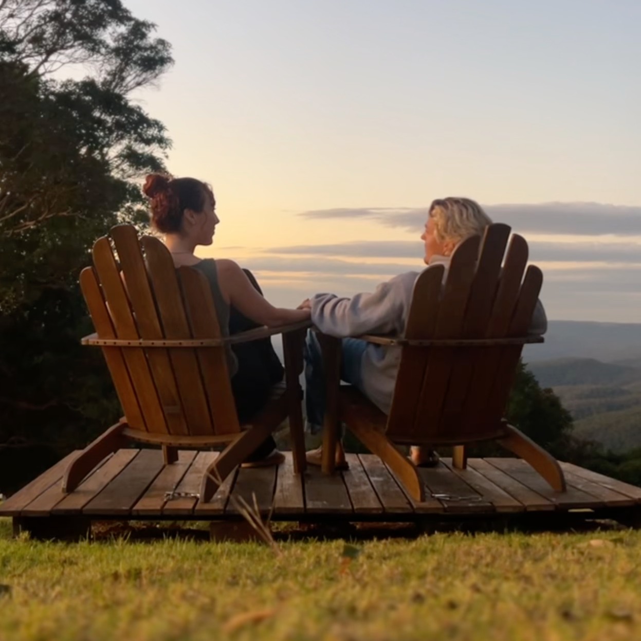 Looking for a romantic weekend getaway? All you need to bring is food, drinks, and clothes! πβ¨
#weekendgetaway #romance #vacation #escapetothecountry #fyreflyretreat #beechmontqld #scenicrimqld #perfectweekend