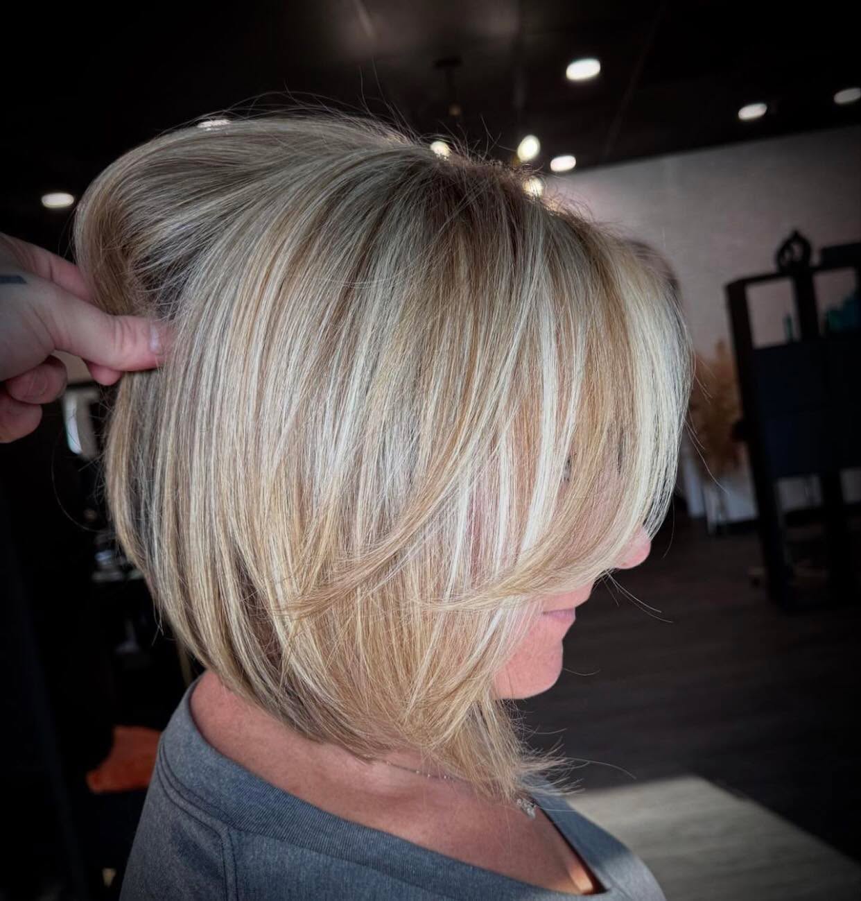 ✨ The Dimensional Bob: Where chic meets versatility!✨
This trendy, low maintenance style adds volume, texture, and depth to your hair, giving you the perfect blend of modern sophistication and effortlessly beauty! Dm @hairbytyler for him to book your own custom look or click the link in our bio to book with him virtually! Tyler works out of our Clifton park location - 1603 Route 9 Halfmoon Ny 12065