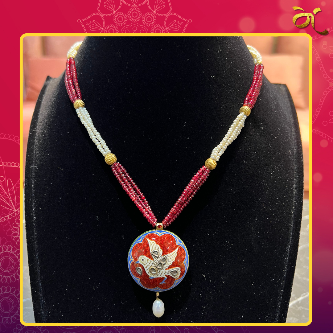 Embark on a journey of Navratri elegance✨ with Dhandia Jewellers' mesmerizing beads and pendant necklace designs 💫that tells stories of sprituality and tradition - where tradition meets timeless allure !! 🌟
Contact us or DM to know more...
#happynavratri #navratrijewellery #pendants #goldjewellery #dhandiajewellers