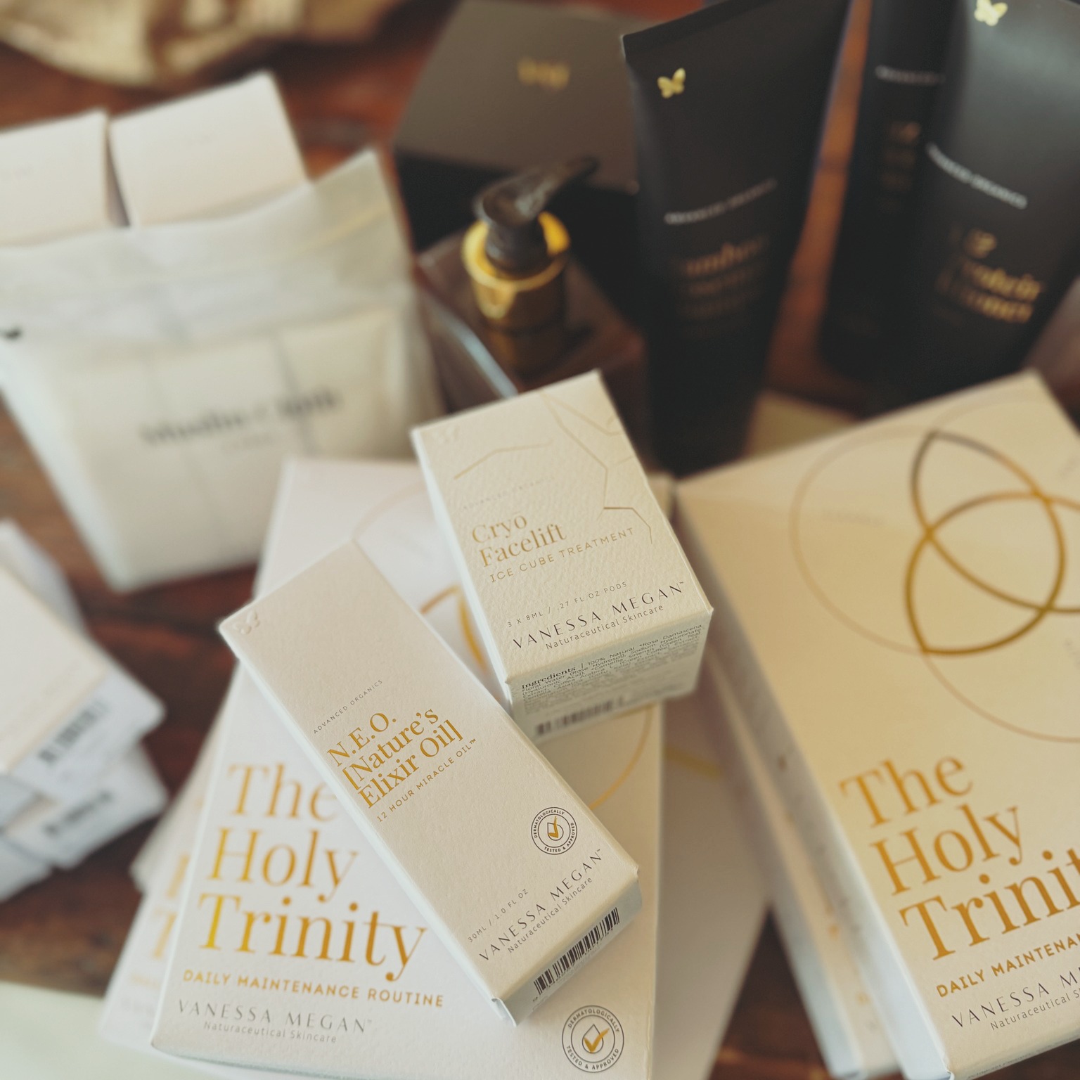 Your favorite Vanessa Megan products have just arrived at Zenkai!
Pop in and grab these gorgeous goodies before they’re gone—your skin (and your loved ones) will thank you! 💚 Perfect for Christmas gifts or a little self-care treat.