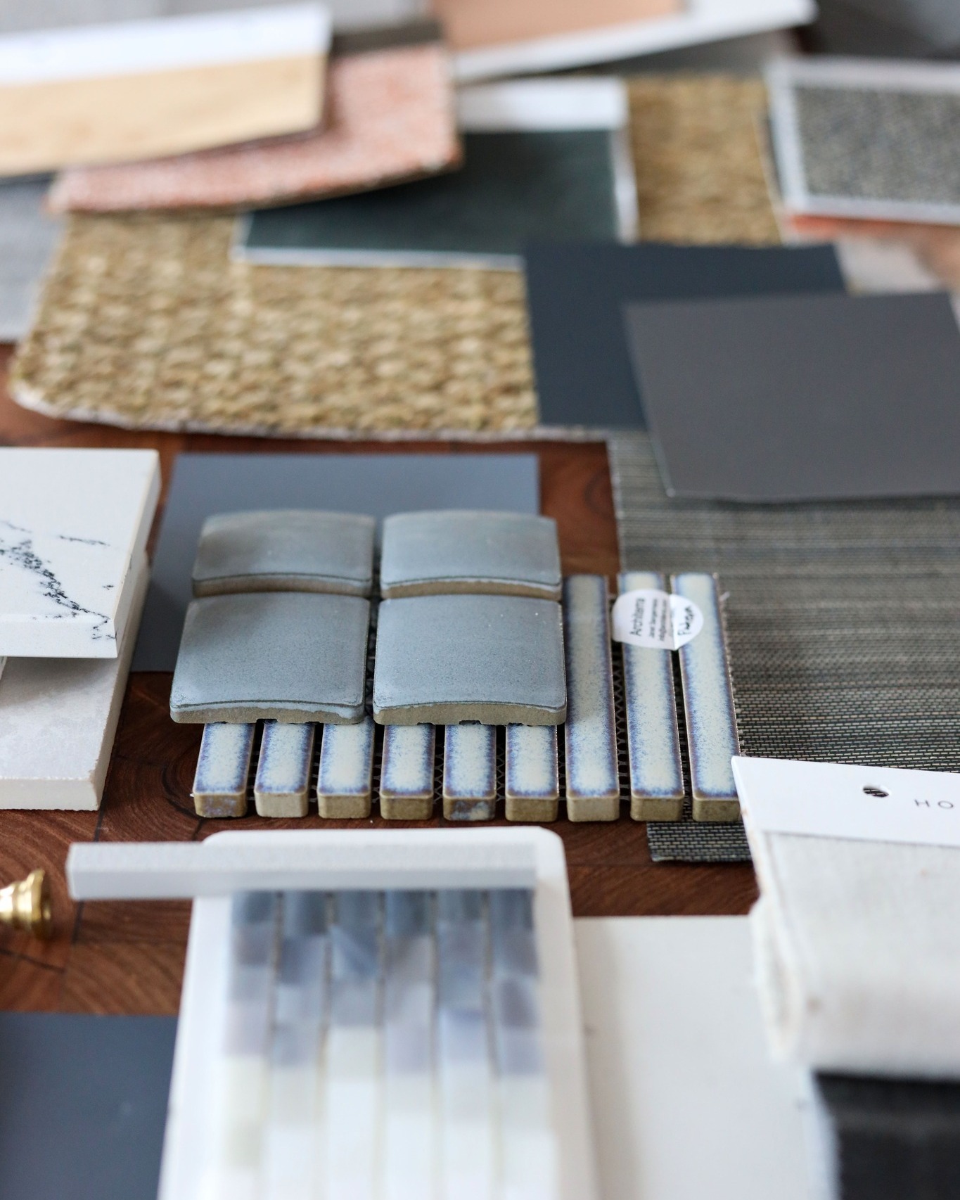 Captured some clean flat lay content for the design crew at @studio.steinbomer. I get to shoot their work and run their socials, which means I see all the behind-the-scenes creativity—and yeah, they kill it every time.
If you’re looking to level up your space, hit them up.
#AustinPhotographer #InteriorDesignContent #FlatLayInspo #StudioSteinbomer #DesignVibes #PhotographerForHire #CreativeDirection #SocialMediaForDesigners #SupportLocalDesign