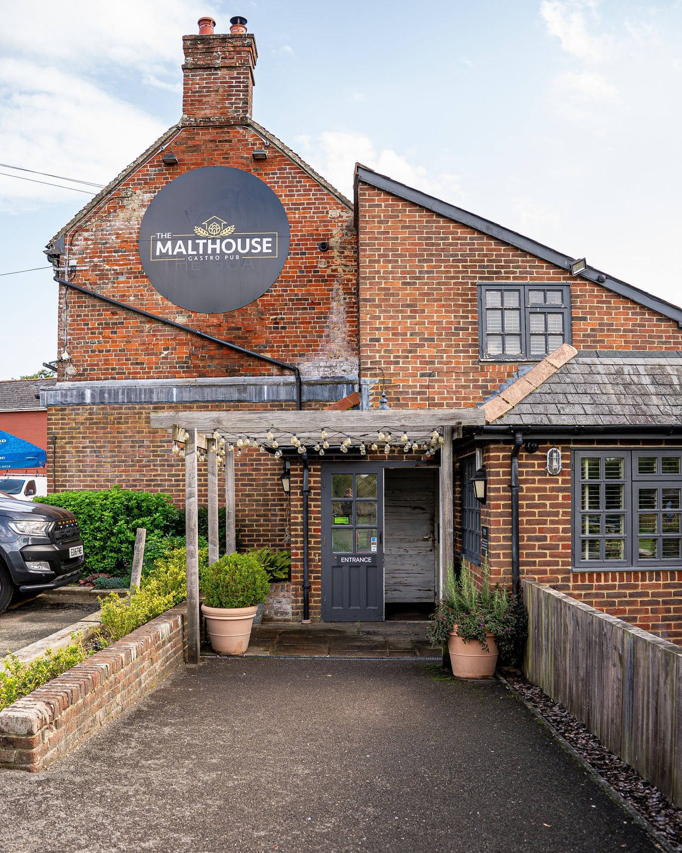 The weekend is finally here!
Join us for drinks, dinner, or a relaxed catch-up in the garden – whatever your plans, we’ve got the perfect spot waiting.
Walk-ins welcome or book at themalthousepub.co.uk
#WeekendVibes #TheMalthouse #RomseyPubs