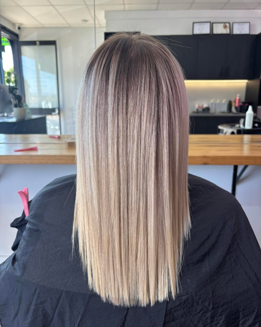 Just something to consider babes 😘
Did you know you can get fresh hair without having to foil it? Sometimes all it takes is a toner refresh between colours to keep your hair looking fresh without the big expense.
#jlhaircollective #melbourne #bestblondesinmelbourne #melbournemums #hairdressermelbourne #yarravalley #blonde #blondehairgoals #rootshadowhair #bestblondesinmelbourne #newyou #blonde #keune #keune #blondespecialistmelbourne #lilydale #hairgoals #lookafteryou #longhair #straighthair #melbournehair