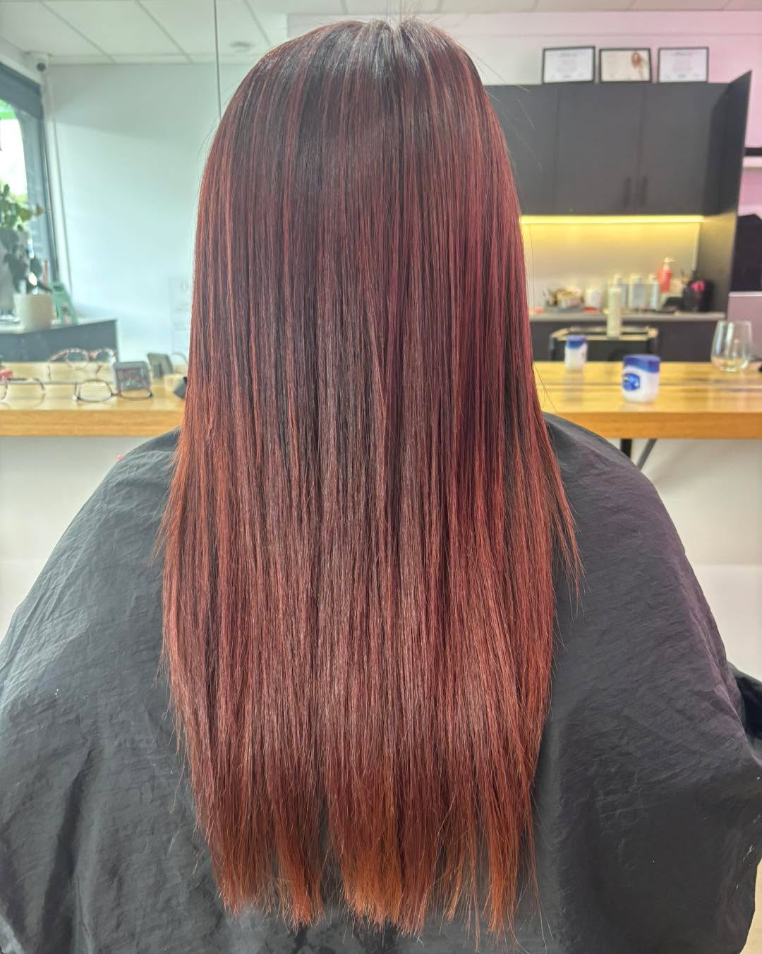 Who said you can’t go from dark hair to red and 3 levels lighter in one session without any damage?
You’re wrong! We made it happen with not a single bit of lightner or damage to the hair. Ask us how! 😱😘💁🏼♀️
#yarravalley #lilydale #jlhaircollective #hairgoals #lookafteryou #longhair #straighthair #melbournehair #AppointmentsAvailableNow #yarravalleyhairstylist #hairfashion #hairtips #lowmaintenancehair #lowmaintenance #freshhair #transformation #hairdresser #happycustomers #salon #hairdresseraustralia #healthy #boss #supportlocal #hairofinstagram #instahair #haircolor #hairinspo #melbournehairdressers #beforeandafter #haircare
