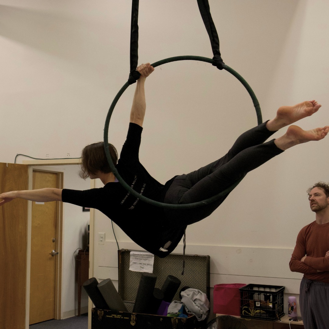 Unleash your inner daredevil this summer!
Join us for our thrilling teen and adult trapeze and lyra sessions every Monday from 6:30 to 7:30.
Experience the joy of flight and artistry while building strength and confidence in a fun, supportive atmosphere.
Don’t miss out on the adventure!
#trapezeartist #trapezetricks #dsbpa #dancer #dance #trapeze #dancers #durhamdance #durham #durhamnc #aerialist #aerial #aerialdance #aerialarts #durhamballet #aerialhoop