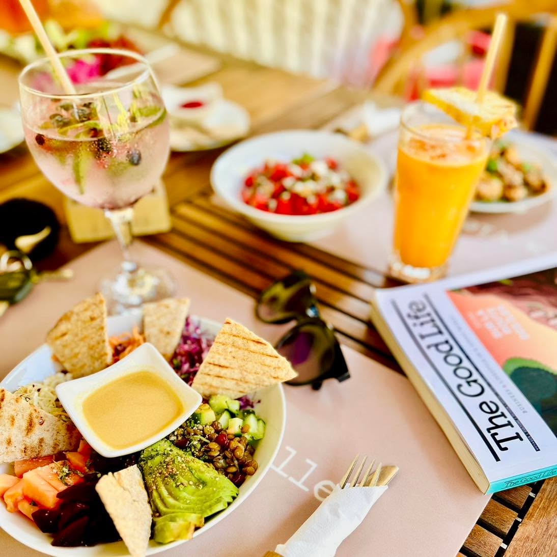 Chers clients,
The Good Life sera fermé du 24 juin au 14 juillet inclus pour une petite pause bien méritée (et quelques améliorations !). 🌿🔨
Merci pour votre compréhension et à très bientôt !
The Good Life team 💛
#TheGoodLifeMauritius #RéouvertureLe15Juillet #HealthyFood #Brunch #Ecolodge #Mauritius