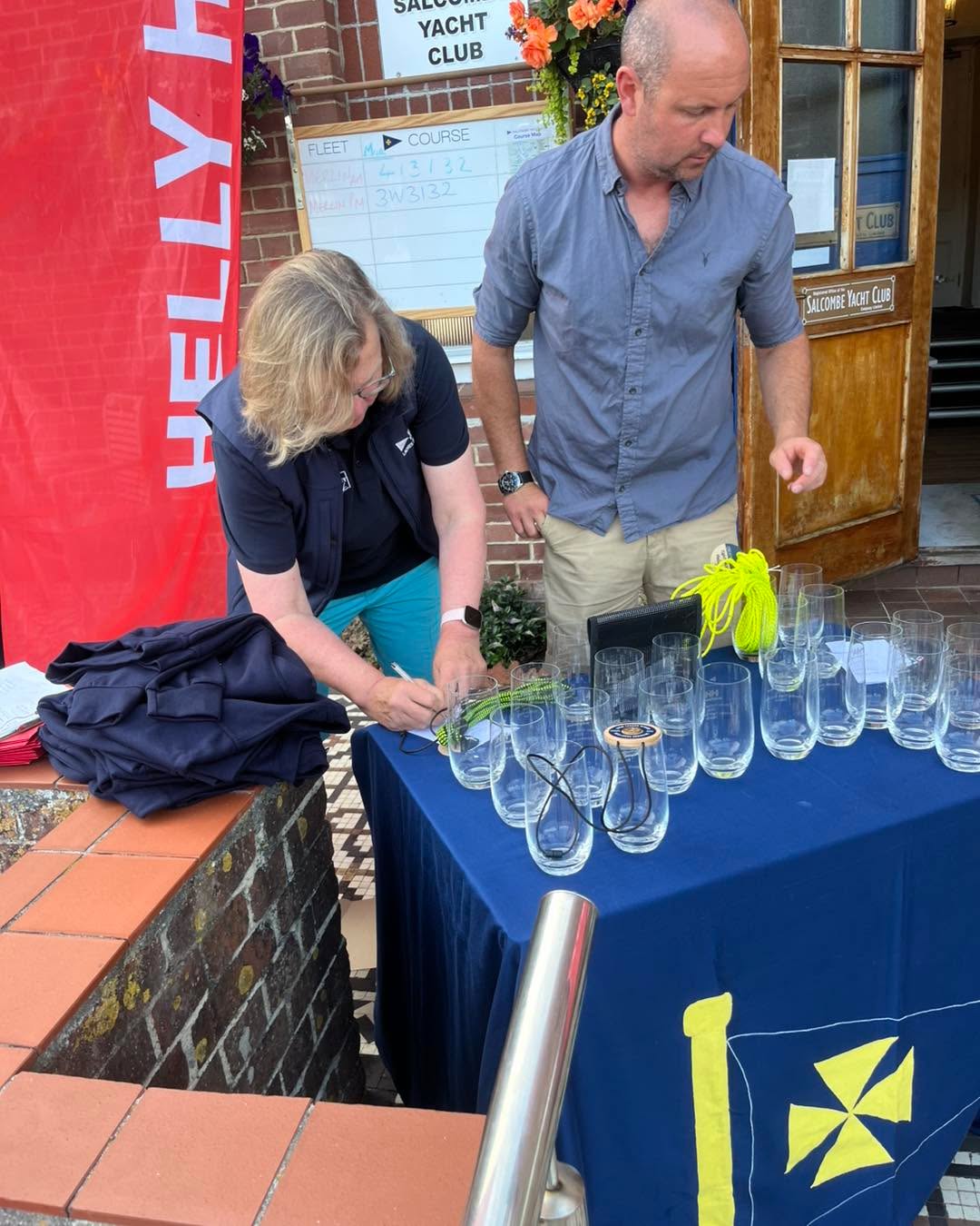 We are providing prizes for bronze and silver fleets at Salcombe Merlin Rocket Week 2025! Well done to today’s winners who received halyard bags, spinnaker halyards and main halyards to keep their boats in tiptop condition! If you want to have a look at our products on the web shop, all of the prizes are also sold online now.