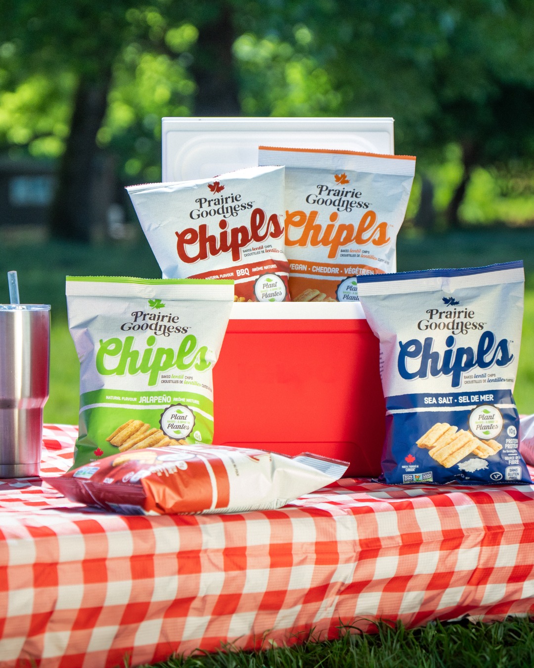 Sunshine, snacks, and zero stress ☀️🧺
Your go-to picnic chips: vegan, gluten-free, and made for sharing (or not 😉)
#SummerPicnic #VeganSnacks #GlutenFreeGoodness #CanadianMade