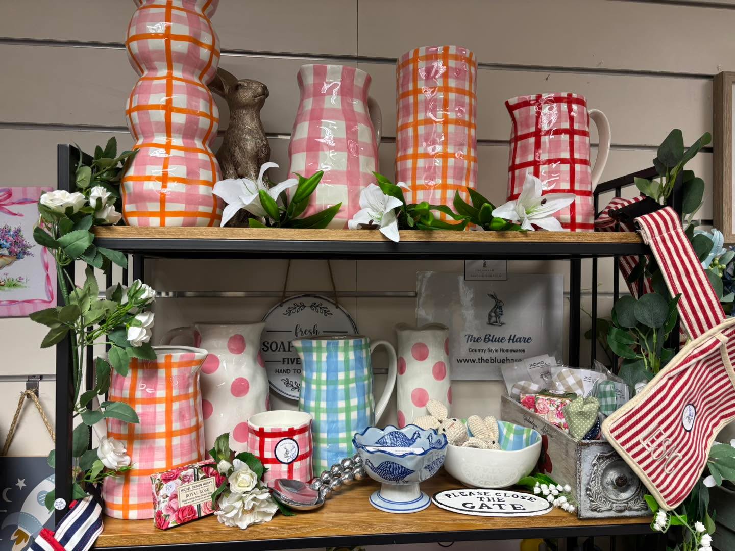 Love Orange, Pink and Red together?
Then you will love our new collections instore and online.
Brighten your space
#colours #homestyle #colourbomb #colourburst #smileeveryday #summervibes☀️ #gingham