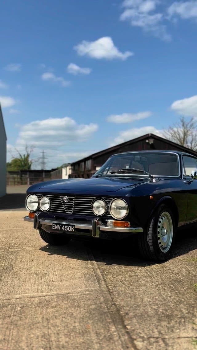 Stunning ๐๐๐ฎ๐น
#velocesport #restoration #classiccars #classiccarrestoration #beautiful #instacar #classiccar #cars #unique #chrome #alfa #supercars #italiancars #heritage #classicalfaromeo #alfisti #beforeandafter #barnfind #bellisimo #instagood #photooftheday #petrolheads #classiccarsofinstagram #bertone #alfaromeo #garage