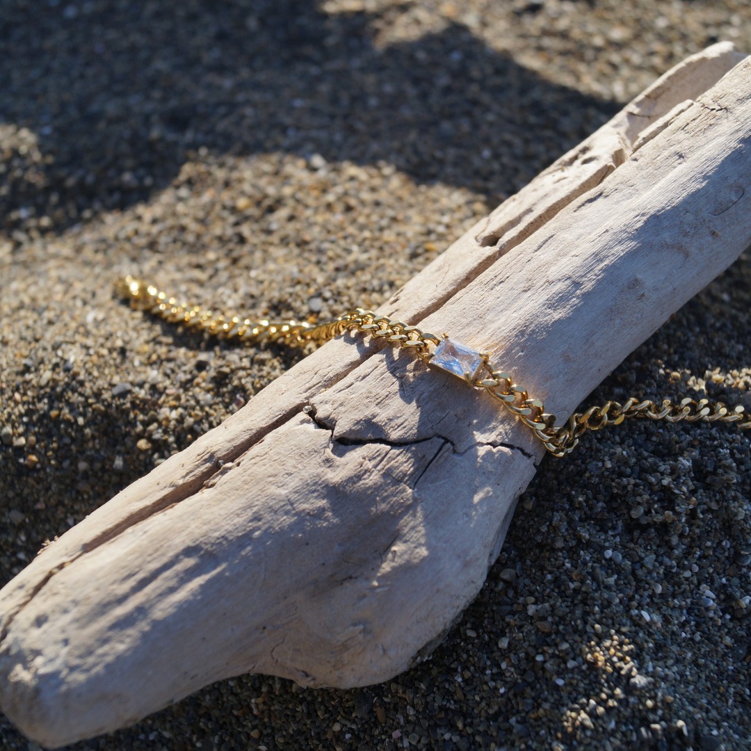 The gorgeous Mabel bracelet! Shop before she sells out!