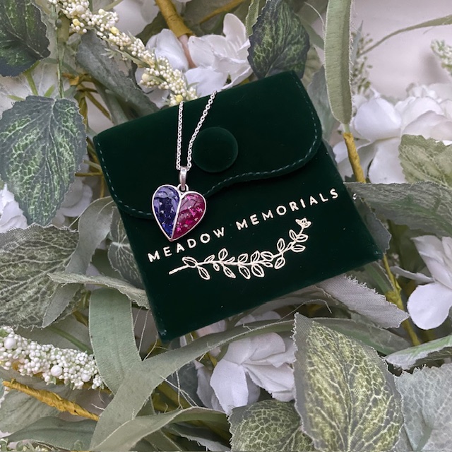 The story behind this one is just too sad but suffice to say that I felt a hugely privileged to be trusted with such an important item. I know that nothing can ever bring your loved ones back but anything, any little thing that can make the days more bearable or to keep them close is so important.
#ashesjewellery #ashesheart #ashesheartnecklace #childloss #griefjourney