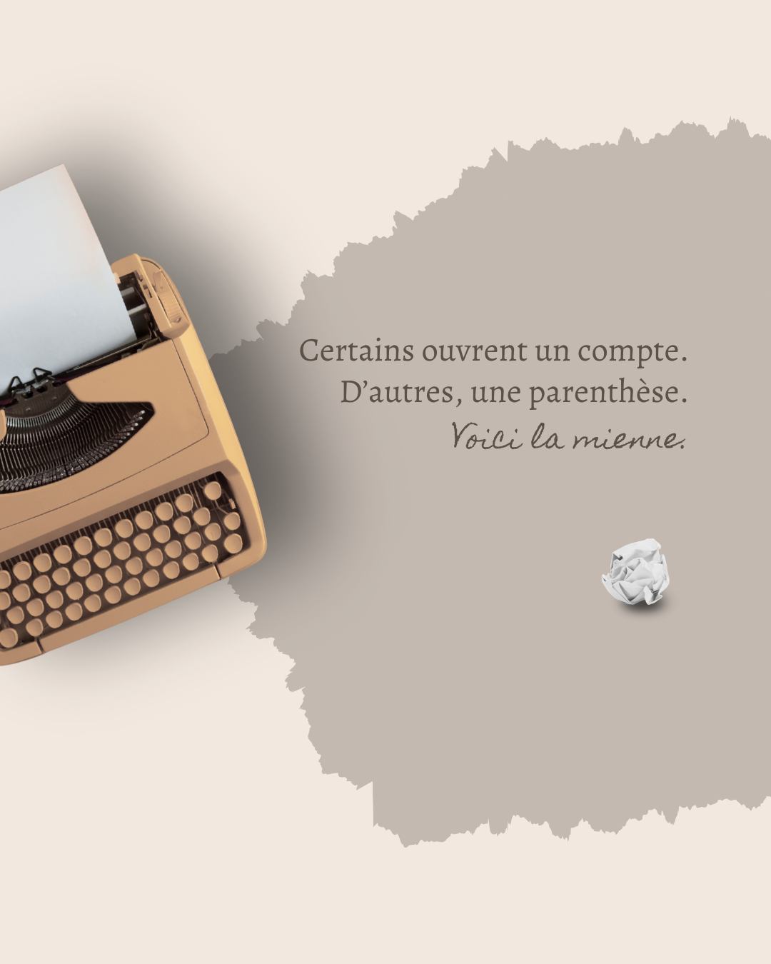 Je me suis lancé une première fois.
Mais ce départ sonnait un peu faux, un peu sec.
Comme une phrase qu’on sent bancale sans trop savoir pourquoi.
Alors je l’ai repris.
Doucement.
Juste pour qu’il me ressemble un peu plus.
J’ai préféré ouvrir sur une parenthèse.
Une parenthèse de mots, de marges, de souffles.
🎐Bienvenue sur ce compte pas tout à fait comme les autres.
Un lieu où les mots respirent, où le silence n’est jamais vide,
et où la langue se travaille comme une matière vivante.
Je suis correcteur professionnel.
Mais ici, je veux aussi parler de ce qui m’émeut, me dérange, me fait lire, douter, reprendre.
Des écrits, des fautes, des titres, du style.
Des « je de mots », des lettres mortes, des tournures fatales, des « mots de tête »...
Essayer de faire que chaque formule sonne enfin juste.
Si vous aimez les récits qui prennent leur temps.
Les virgules bien posées, la ponctuation qui respire la bienveillance.
Et les marges pleines de sens.
Si vous lisez entre les lignes.
Et si vous pensez, comme moi, que, parfois, corriger… c’est s’ajuster.
Rejoignons-nous...
#pieddemouche #jedemots #correcteurlitteraire #instalitteraire #ecriturefrancaise #stylelitteraire #auteurindependant #grammairefrancaise #passionlecture #universlitteraire #jeudemots #typographie #lancementprojet #entreleslignes #metierdelalangue #postlitteraire