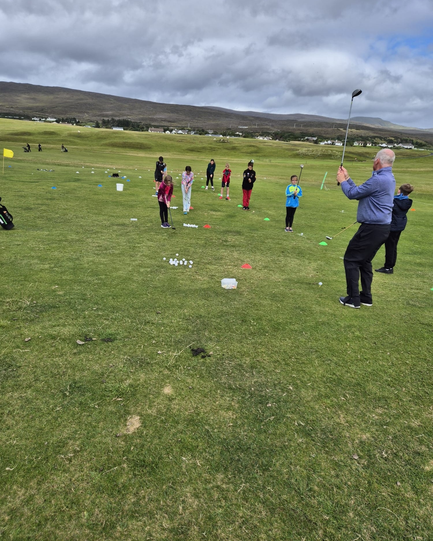 Junior Golf Camp!
Another busy week at our Junior Golf Camp. The children were focusing on chipping and putting.
Todd's tip this week included two nuggets..:
"Swing up, shoulder down. Stick the finish"
For short putts,
"Listen, don't look"