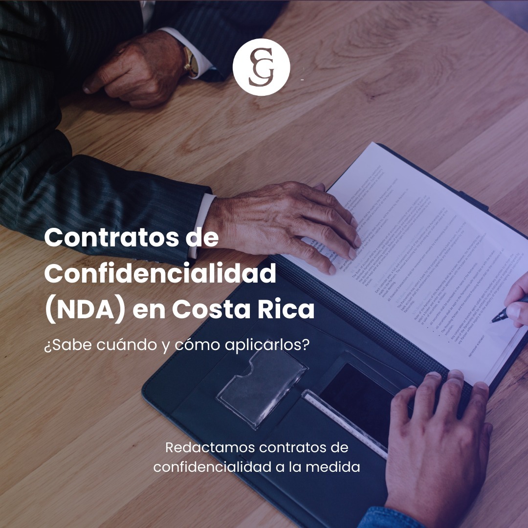 Un NDA (Non-Disclosure Agreement) es un contrato diseñado para proteger la información confidencial que se comparte con terceros.
¿Cuándo deberías utilizarlo?
Al negociar alianzas estratégicas.
Al compartir información sensible con proveedores o socios.
Antes de revelar proyectos, desarrollos o ideas a terceros.
¿Por qué es importante?
En Costa Rica, un NDA bien redactado establece obligaciones legales claras, plazos de confidencialidad y consecuencias en caso de incumplimiento, brindando seguridad jurídica a tu negocio.
Contáctenos al 2232 8000