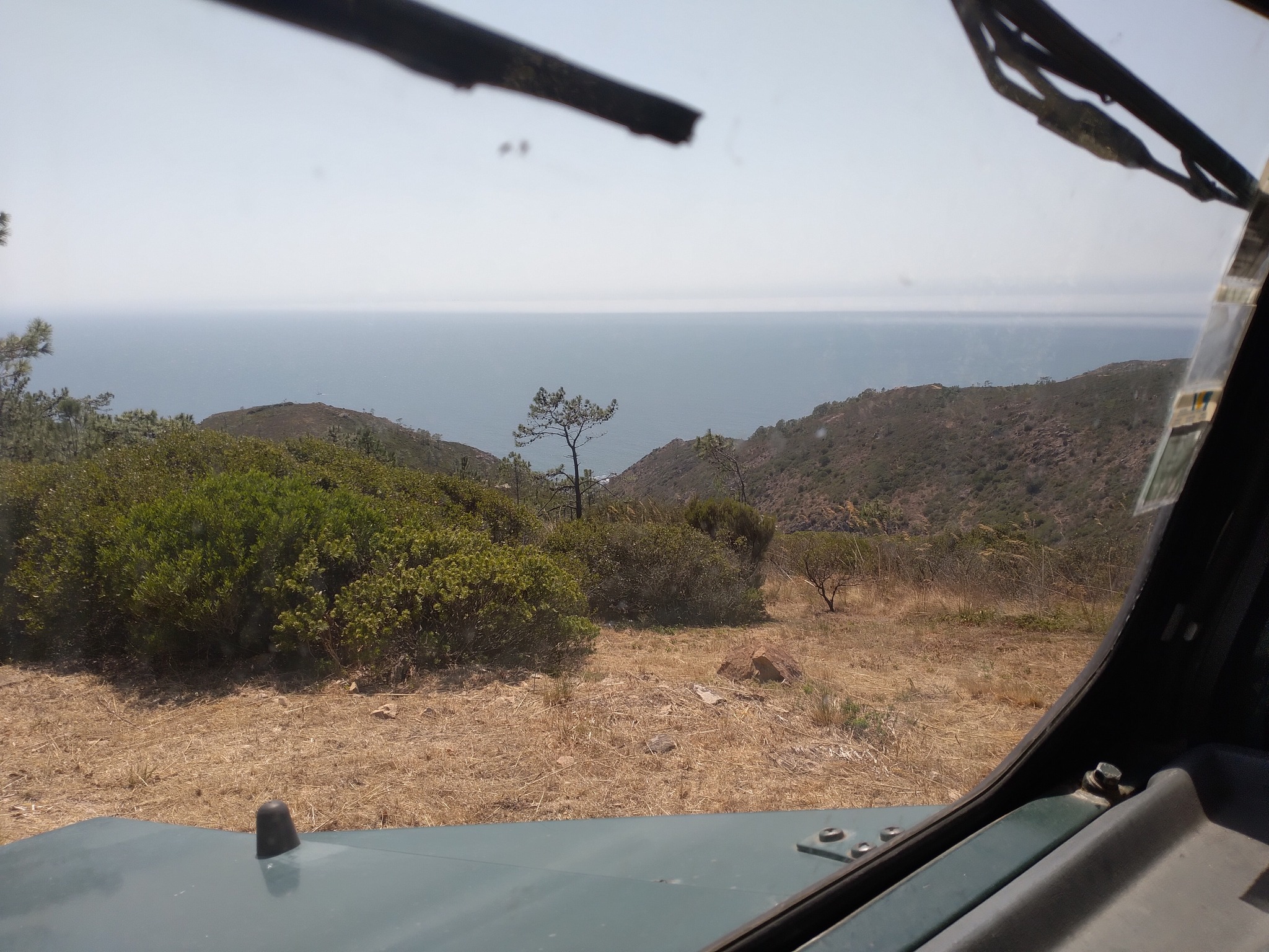 Still paradises to discover 🌿✨
Even with crowded beaches, some corners let time stand still. Pine scent, sea breeze, and pure nature sounds. 🍃🌊
#WesternmostRoute #NatureInItsRawState #DiscoverSintra #JeepTours #HiddenGems #AdventureAndPeace #ExploreNature #SintraCascais #NatureEscape #ScenicRoutes #OffTheBeatenPath #EcoTourism #TravelPortugal #PeacefulPlaces #CoastalViews #OutdoorAdventure #NatureLovers #WesternmostRouteExperience #SeaAndPines #PortugueseNature