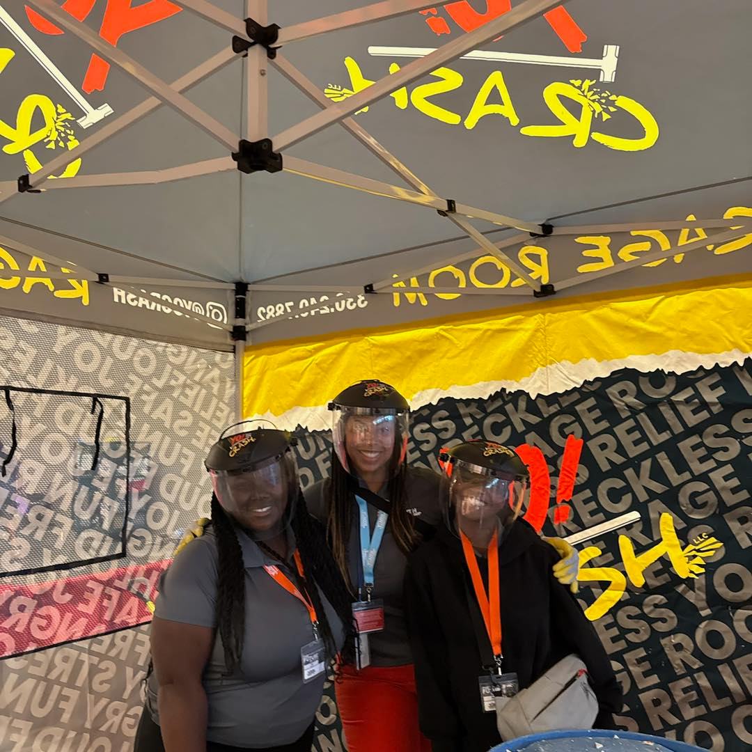Because sometimes bonding looks like bats & broken plates🔨💥
Urban League Community Day proved raging together is a family affair.
•
•
#yocrashrageroom #rageroom #yocrashmobilerageroom #yocrash #smashroom #angerroom #ohiorageroom
