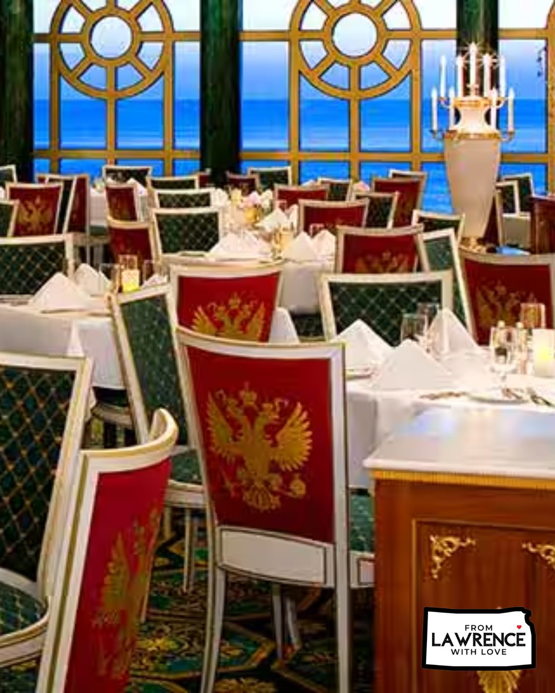 Small ship vs. big ship cruising - which would you choose?
I broke down the pros and cons of both styles of cruising. Link in bio for the full post. 🚢✨