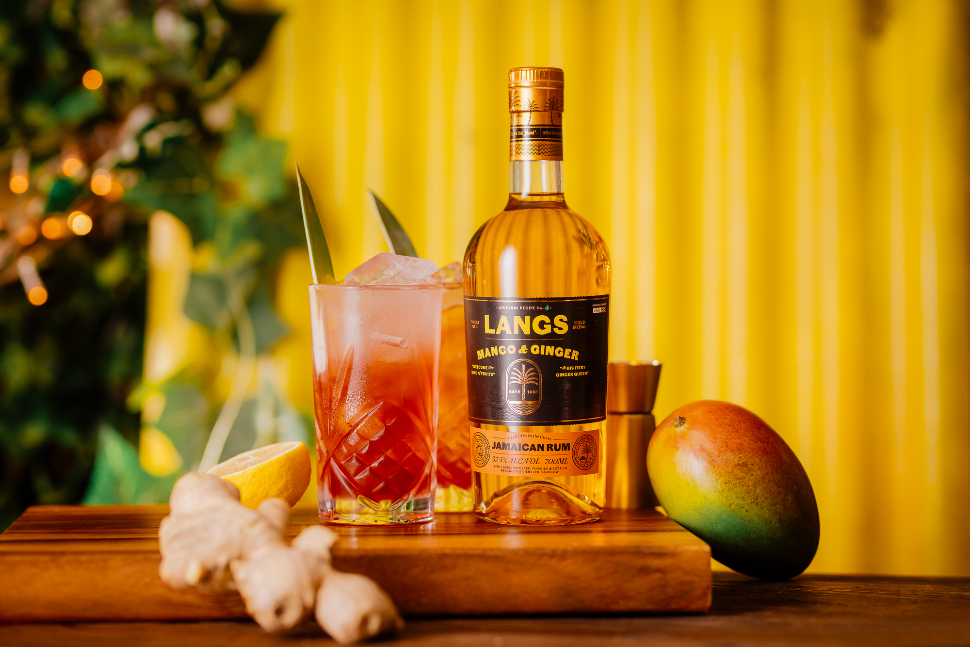 Rum lovers, rejoice! ๐ด National Rum Punch Day has arrived, and Langs Rum is here to take your celebrations to the next level. Sweet, zesty, tropical goodness in a glass ๐น. Grab yours today!
#RumPunchDay #LangsRum