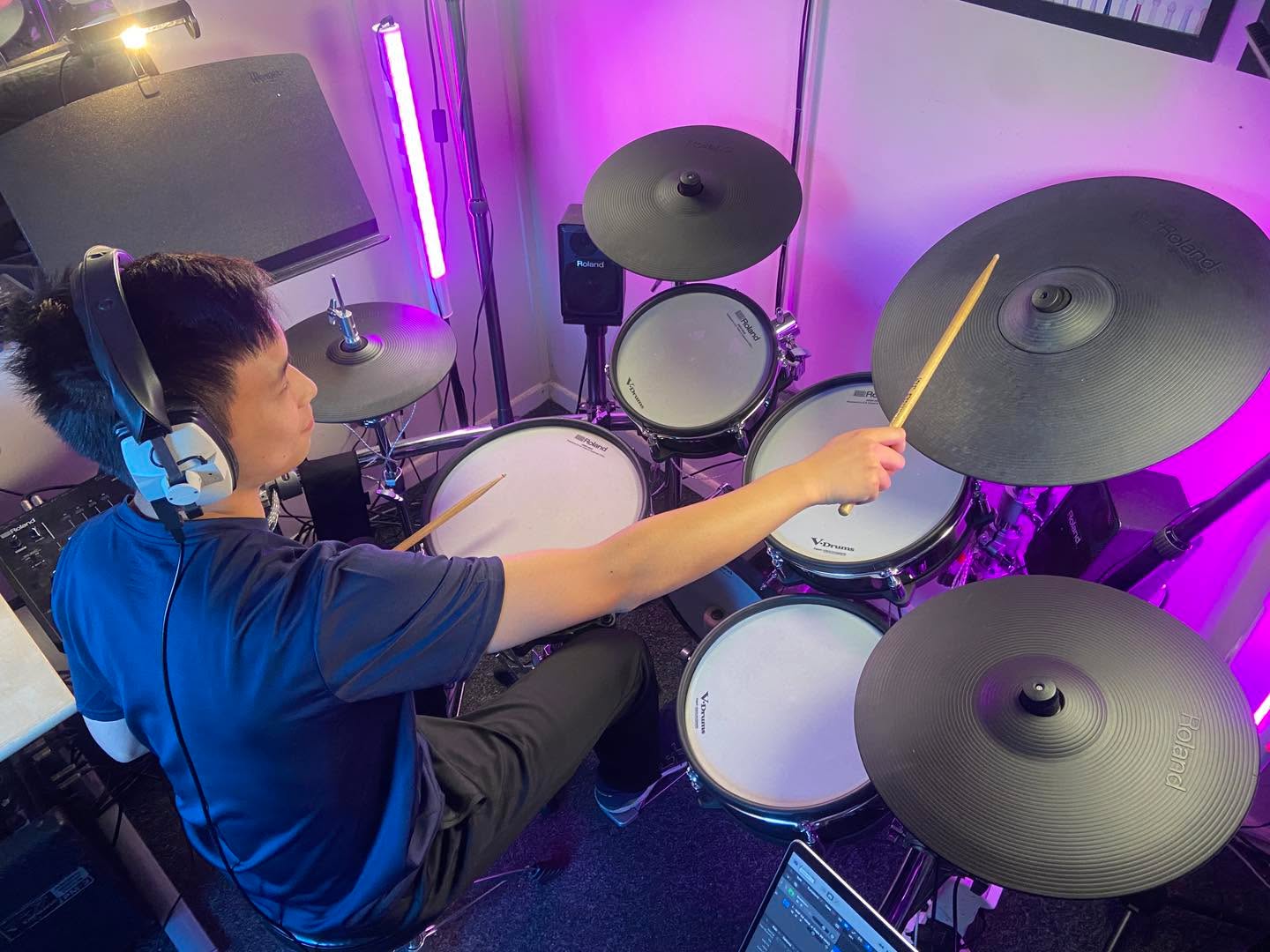 Recording Chris Chee’s digital grade 8 exam. He nailed it!