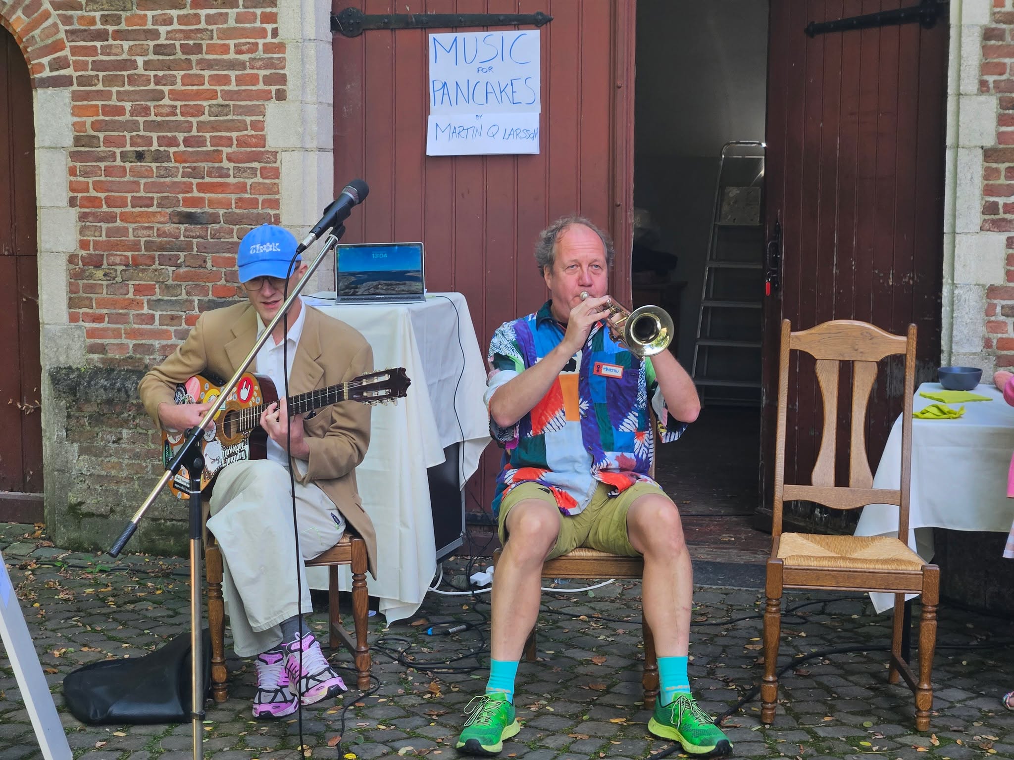 'Muziek voor pannekoeken' op zondag; ontmoetingen met het stadsbestuur van Herentals en met de Moktamee familie op maandag, dinsdag en woensdag: geen enkel saai moment dankzij onze gast Martin Q Larsson van @subtopiabotkyrka.