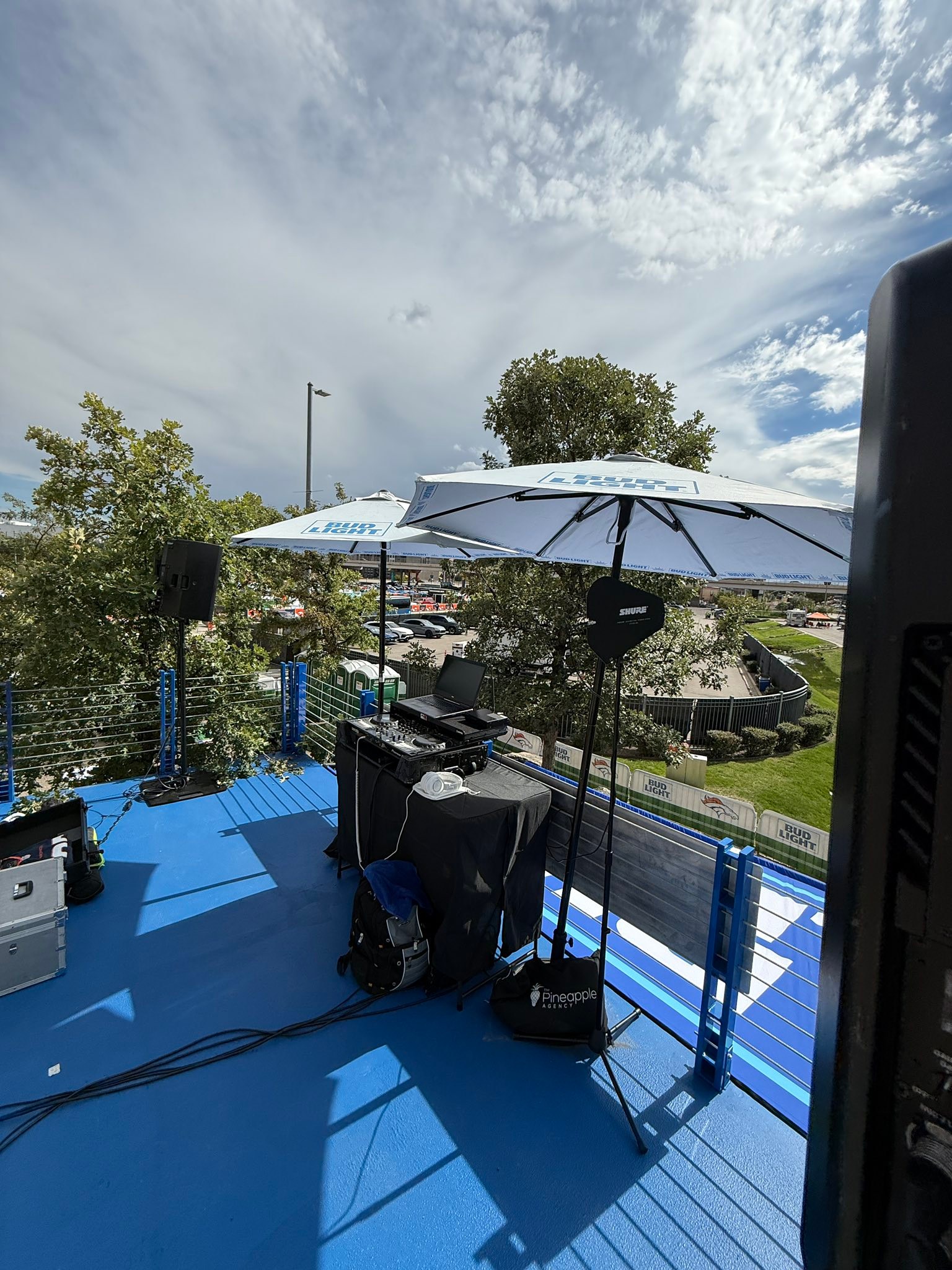 Monday Night Football! DJing for the @broncos & @budlight at VIP Tailgate Party at @empowerfieldatmilehigh with @thepineappleagency