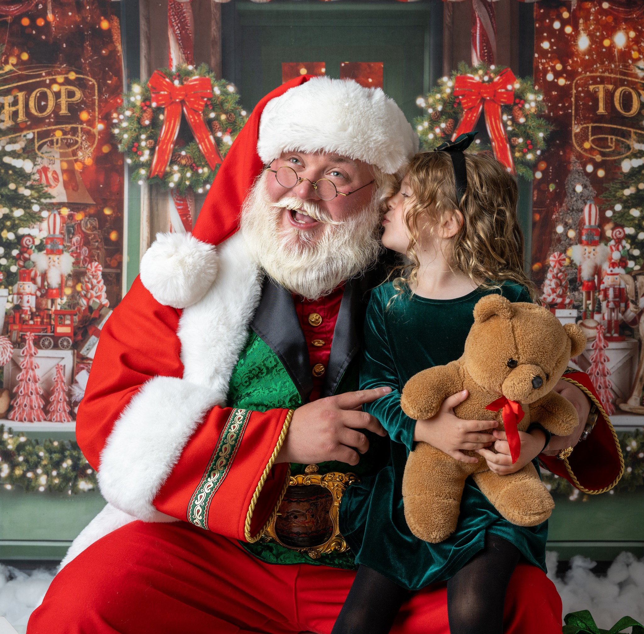 There is nothing quite as magical as a hug from a true believer! ❤️ The season is all about bringing joy, laughter, and unforgettable moments to your family.
Santa Joey is busy preparing for the holidays and has limited spots available for home visits, holiday parties, and special events in New Jersey and New York City. Whether it's a quiet story time or a festive gathering, Santa Joey is ready to make your celebration sparkle with a touch of North Pole magic.
Don't miss out on creating your own cherished holiday memories. Book your Santa Joey experience today!
PC: Diane Levy Photography
#njchristmasminisessions #NJHolidayEvents #SantaNJ #ChristmasSantaNJ #HolidaySeasonNJ #njchristmasminis #HolidayMagicNJ #SantaInNJ #njchristmas #SantaVisitNJ #SantaForHire #NJChristmas #njchristmasphotographer #SantaJoeyNJ #newyorkcitysantaclaus