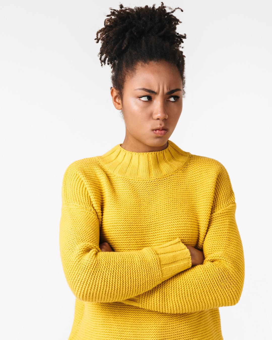 💬 Words can be powerful safety tools.
De-escalation isn’t weakness — it’s strategy.
The right words can give you time, space, and options before things turn physical.
Here are 5 phrases that work on the job or at home that you can start using today:
“I hear you — let’s take a step back for a second.”
“I want to understand what you’re saying.”
“This is a difficult situation. Tell me more about your perspective.”
“I can see you’re upset — let’s slow this down.”
“Let’s take a breath — I’m listening.”
📥 DM PHRASES and get the full list of 10 to your inbox — plus tips on how to use them effectively in real situations.
💾 Save this post. The right words can make all the difference.
— Andrea @ TalonPoint Defence
#VerbalJiuJitsu
#SafetyFirst
#ConflictResolution
#BoundariesMatter
#StreetSmarts
#AwarenessTraining
#UrbanSafety
#ViolencePrevention
#SafetyTips
#DeEscalationTraining
#Empowerment
#MindsetMatters
#StreetSafety
#everydaysafety
#Edmonton
#SherwoodPark
#YEG
#YEGEvents
#YEGCommunity