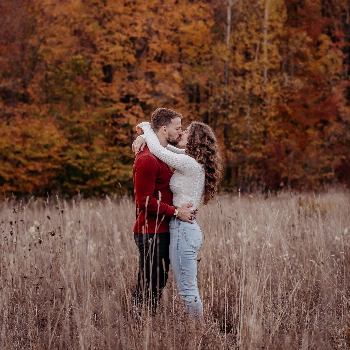 🍂
There’s nothing like a crisp fall day and a couple madly in love. Grateful to capture moments like these surrounded by all the beauty of the season. 🧡
#tmcweddings #canadaengagementphotographer #FallEngagement #EngagementSession #FallVibes #CoupleGoals #Engaged #EngagementPhotos #AutumnLove #LoveInTheAir