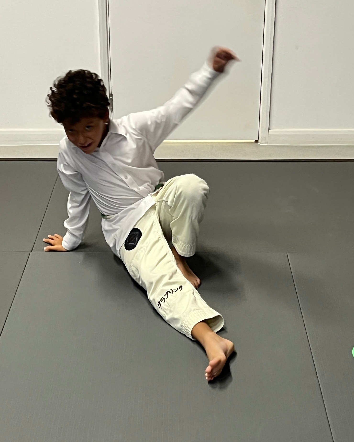 At Legacy we teach Kids' Capoeira - an Afro-Brazilian Martial Arts system of physical discipline and movement that also includes elements of dance, acrobatics and music.
We always have a lot of FUN through the games we play!!
Book a FREE Trial class : https://legacy-martial-arts-london.gymdesk.com/schedule
#kidscapoeira #CapoeiraCommunity #ConfidenceForKids #hoxton #afterschool #martialarts