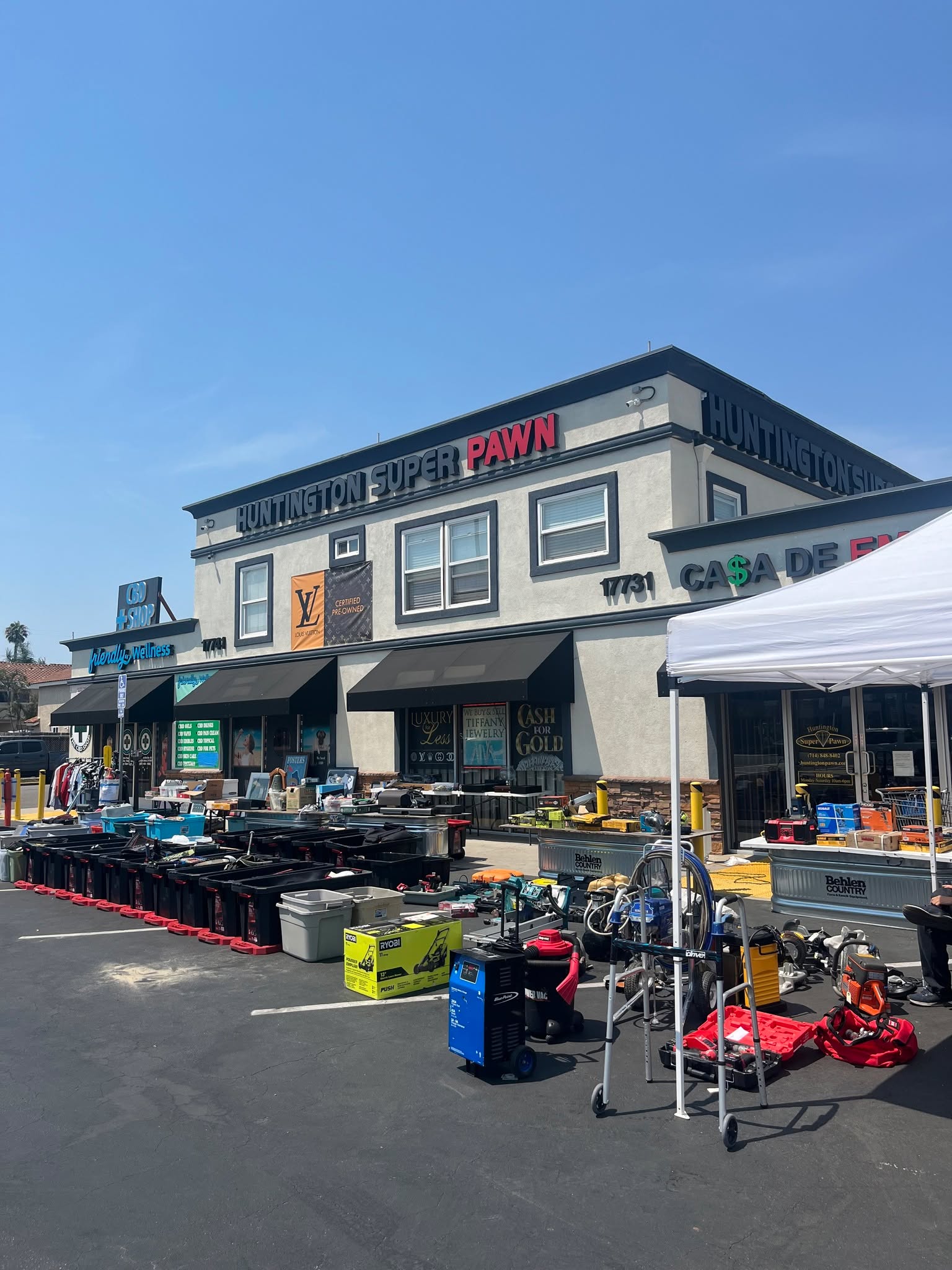 Don' forget our monthly parking lot sale!! Happening tomorrow, Sunday November 2nd at 10AM in the parking lot of Huntington Super Pawn. Huge savings on hundreds of items. See you tomorrow! ๐ 17731 Beach Blvd Huntington Beach #garagesale
#huntingtonsuperpawn #tools #fashion #rolex #Shopping2025 #huntingtonbeach #orangecounty #newportbeach #FleaMarketFinds #FleaMarket #CommunityMarket #surfcityusa #surfcity #socal #hb #beachlife #prelovedhb #secondhandshop #garagesale #huntingtonbeachdeals