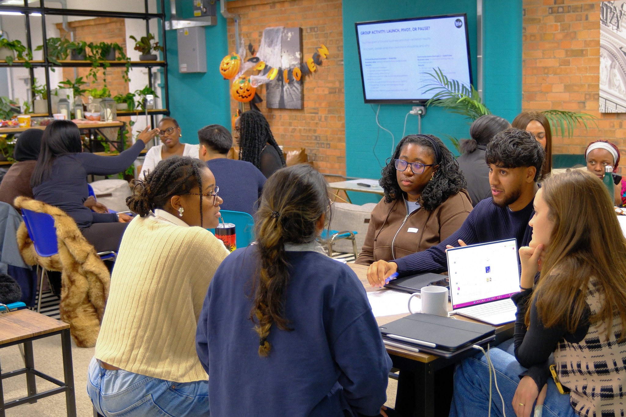 Every entrepreneur knows the journey can feel lonely at times, full of highs, lows, and endless learning curves. 🚀
But something powerful happens when founders come together. When a simple chat over coffee turns into an “aha!” moment. When sharing a challenge sparks a new solution. When someone else’s experience helps you see your own path more clearly.
Here’s a peek at our autumn cohort, founders leaning in, swapping stories, sharing struggles, and celebrating those small wins together. It’s in moments like these that you realise: growth doesn’t just happen alone, it happens together.
#Founders #Entrepreneurs #StartupCommunity