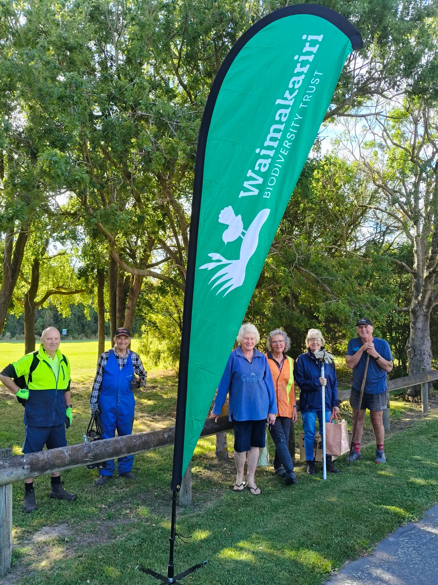 There were nine of us at Matawai Park yesterday morning, enjoying the warm weather while we worked. If anyone would like to come along to our casual weekly working bee, get in touch.
We'll be taking next Friday off for Canterbury Show Day.