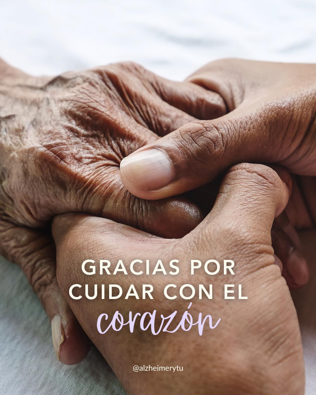 💜 Hoy y siempre agradecemos a quienes cuidan con amor, paciencia y entrega.
Etiqueta o envía este mensaje a alguien que conozcas con el rol de cuidador y hazle saber que su labor SÍ importa. 🙌
#MesDelCuidador #AlzheimerYTú #AlzheimerNoEsOlvido