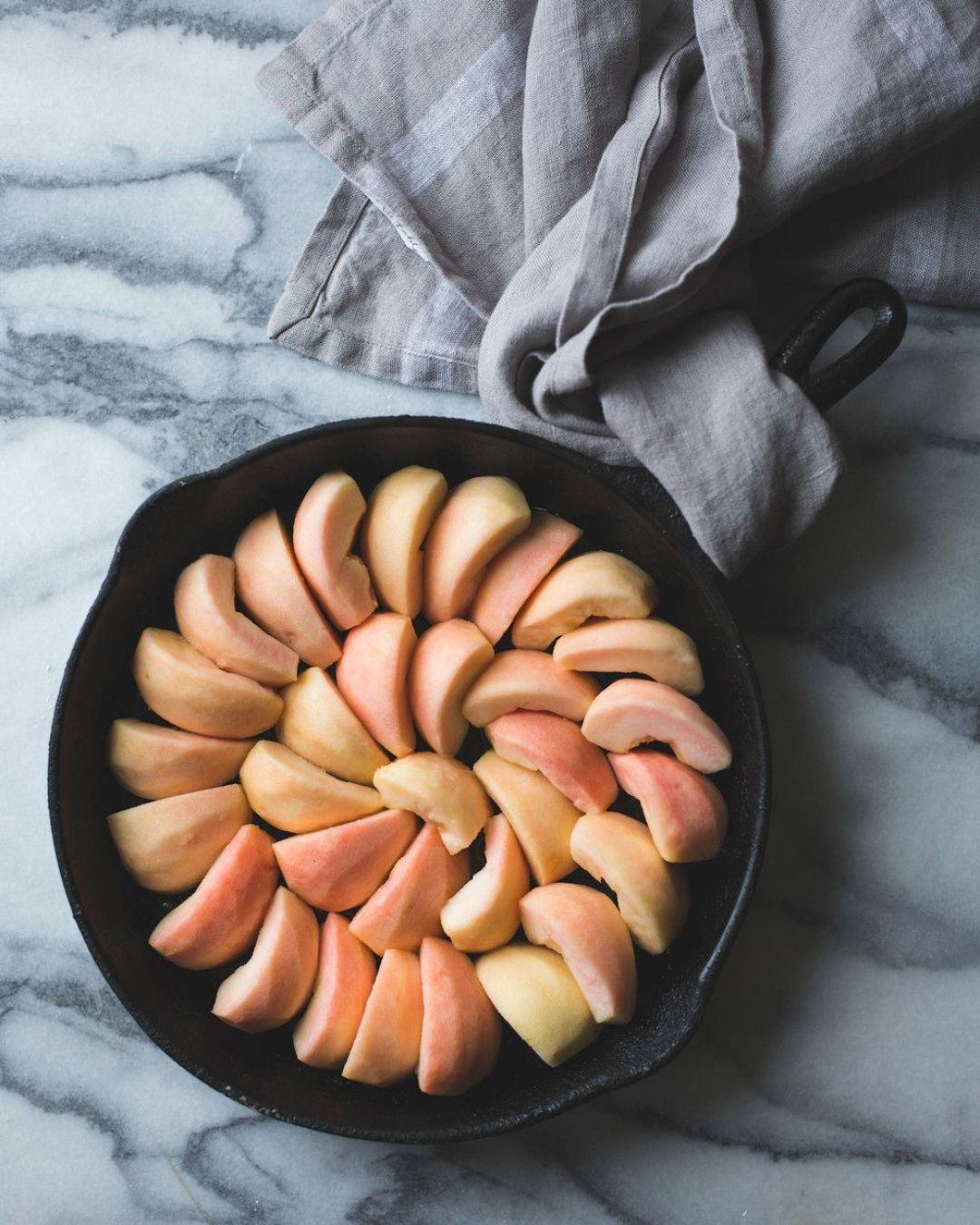 How to slow down with the season 🍂
During the autumn months, our bodies naturally want to slow down and go with the new rhythm of the shorter days.
Allowing your body to do this, even in little ways, can help you feel more regulated and relaxed- making your health goals easier to hit!
One of the best ways to match the natural cycle of the season is to look at your food.
🍲 Switching to seasonal foods that feel warm and nourishing
🥗Swap salads for soups
🍎Have porridge instead of smoothies
🍠 Eat more root veggies like beetroot, parsnips, sweet potatoes and butternut squash
🥬 Eat seasonal leafy greens like cabbage and kale
You will always benefit from listening to your body.
You’re likely already craving these types of food, and there's a reason why: Listen when your body speaks to you.
It’s simple things like this that can help us counteract the chaos of modern-day life.
Finding it hard to figure out what your body needs? DM me ‘LISTEN’ and let’s chat about how we can help you reach your health goals this autumn 🍁