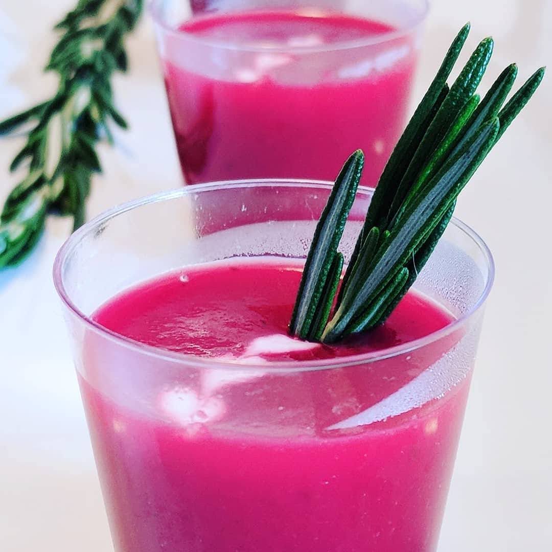 Hosting this holiday season? 🎄✨ Impress your guests with beautiful, scratch-made appetizers - without the stress. From savory bites to festive platters, I’ll help make your Christmas entertaining effortless and delicious.
___
Vous recevez cette saison des Fêtes? 🎄✨ Épatez vos invités avec des amuse-bouches faits maison et magnifiques - sans stress. Des bouchées savoureuses aux plateaux festifs, je vous aide à rendre vos repas de Noël délicieux et faciles.
DM to book your holiday entertaining service • Écrivez-moi pour réserver votre service de fêtes