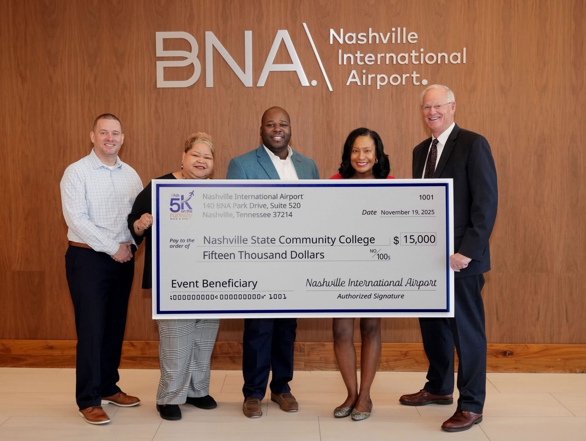 Even though severe weather canceled this year’s BNA 5K on the Runway, @flynashville continued its commitment to community by supporting the Nashville State Community College Foundation with a $15,000 donation. We are so grateful for their continued support!
More at the link in our bio!
#NashvilleState #NSCCFoundation