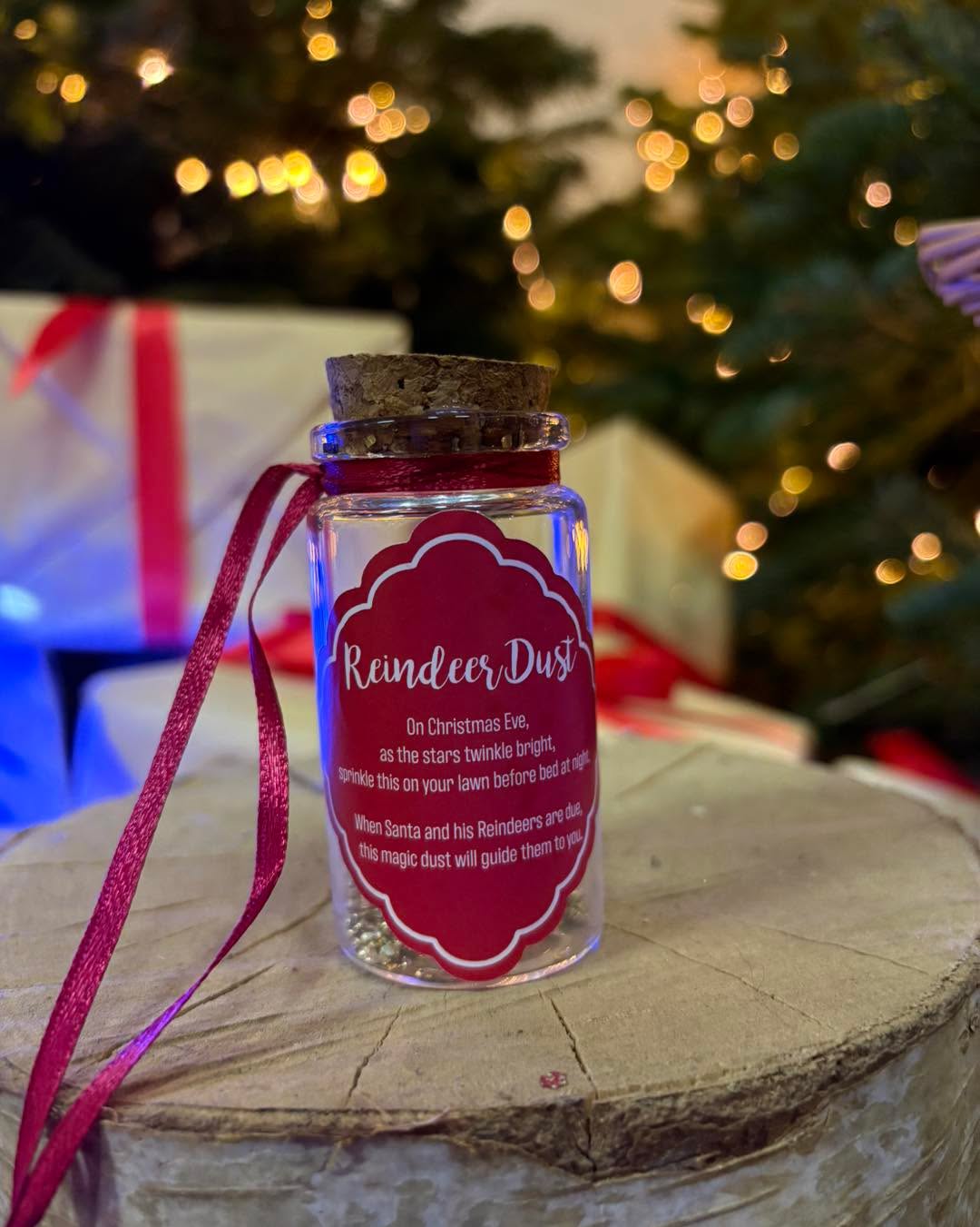 ✨ Reindeer Dust ✨
On Christmas Eve,
as the stars twinkle bright,
Sprinkle this on your lawn before bed at night.
When Santa and his Reindeers are due, this magic dust will guide them to you.
🦌 🎅
Beautifully bottled in our mini glass jars - a lovely stocking filler, Christmas Eve box treat, or festive add-on when choosing your tree. 🎄❤️
#NorfolkChristmasTrees #ReindeerDust #ChristmasMagic #ChristmasEveTradition #FestiveFun #NorfolkChristmas #ChristmasTreeFarm #StockingFillers #ChristmasEveBox #MagicOfChristmas