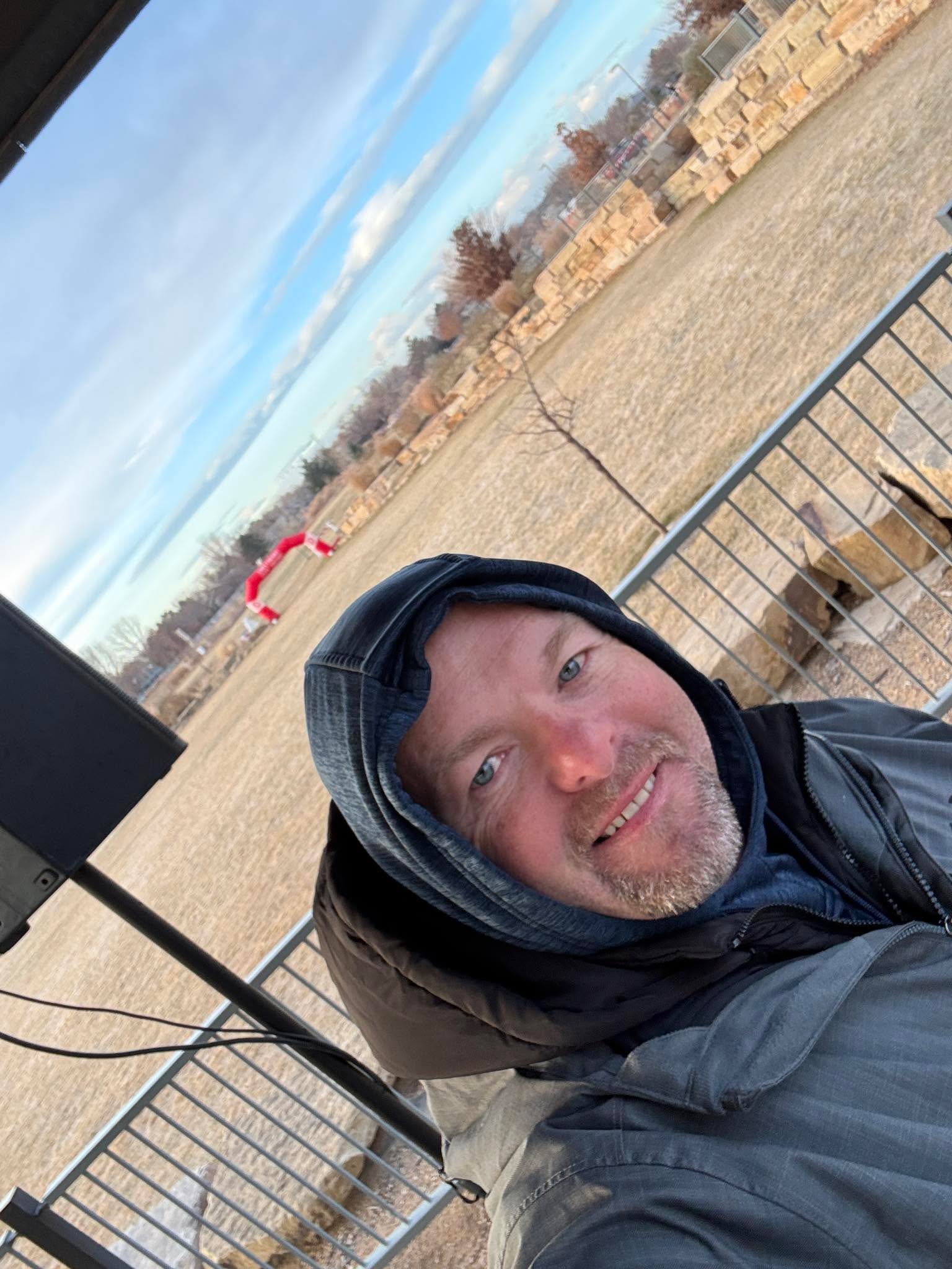 Up & at it early to DJ & MC for Sweetheart City Racing at the Huffin for Stuffin Fun Run/Walk. Happy Thanksgiving!