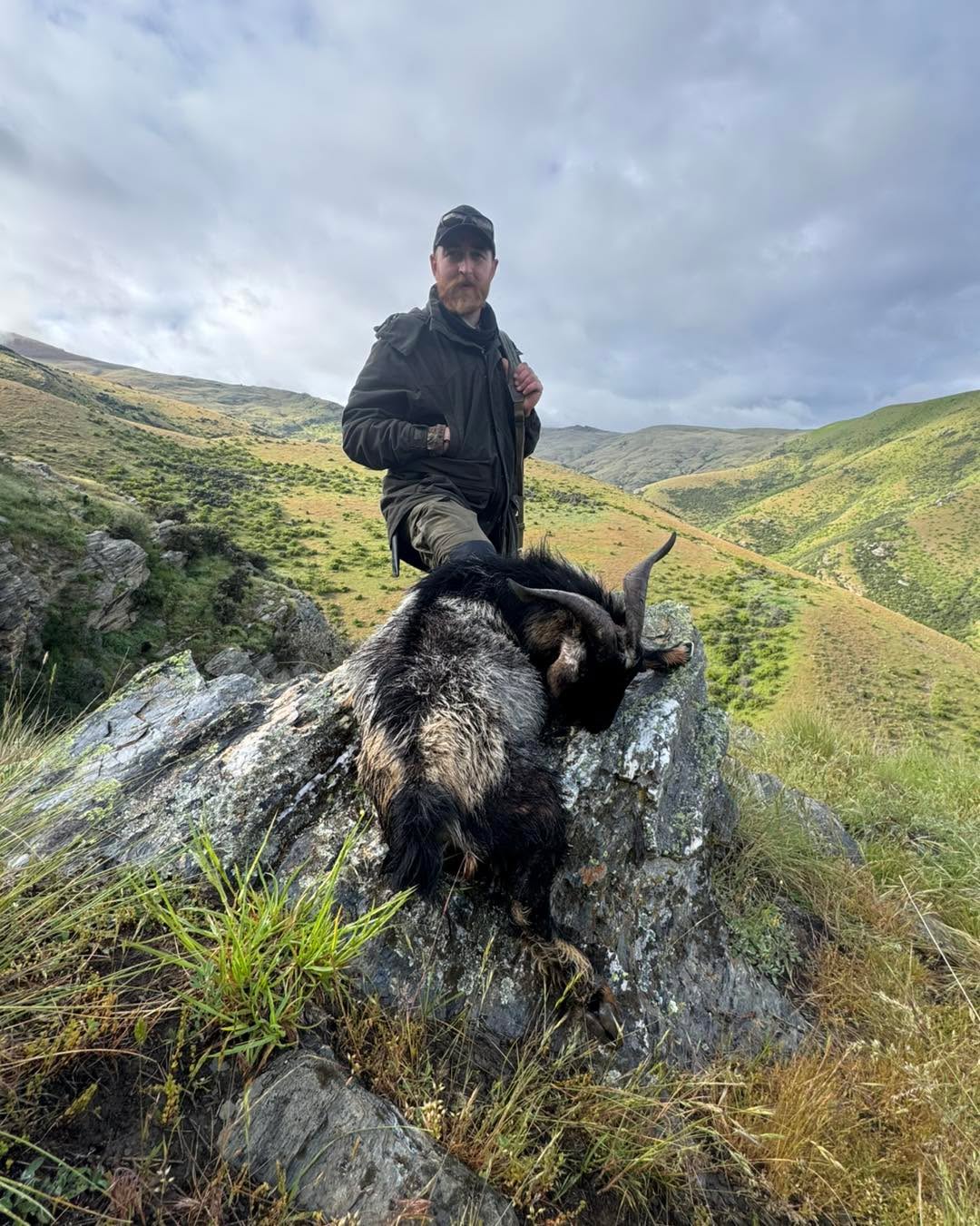 Great time of year to full the freezer.
Good chats,beautiful country and a few Laughs not a bad way to spend two days.
#meathunt #meathunter #outdoorlife #freerangehunting #freerangemeat #outdoors #hunters #fallowdeerhunting #huntergather
