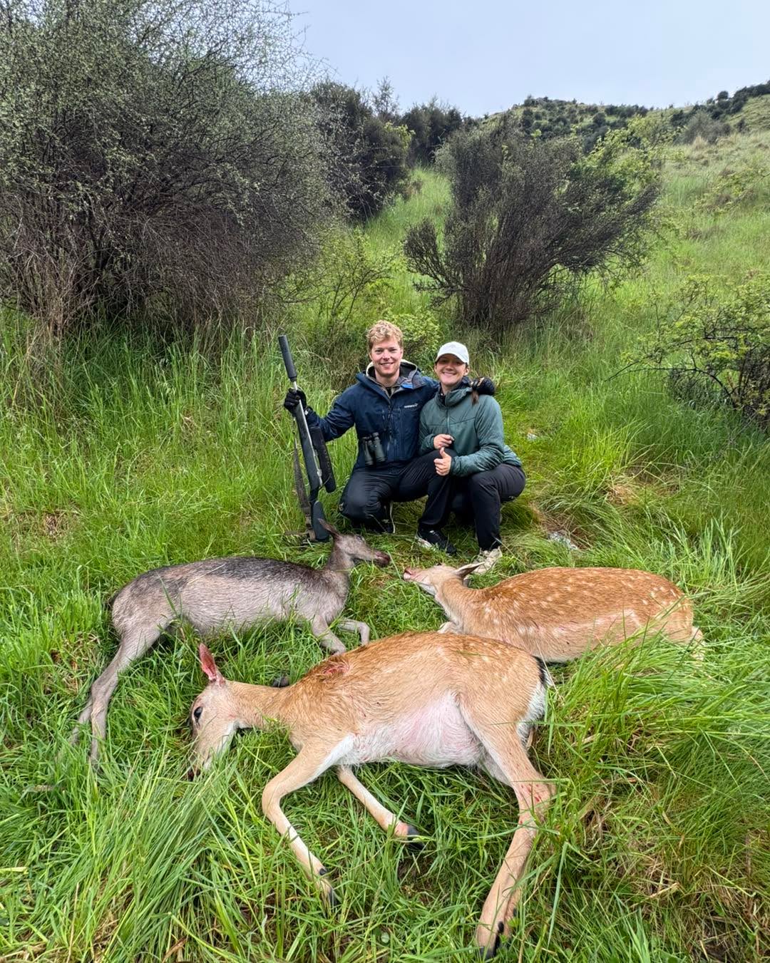 Another great day out with this couple from Finland.
#meathunt #meathunter #freerangehuntingnz #freerangemeat #huntingseason #fallowdeerhunting #huntergather #hunting #fallowdeer #goathunting