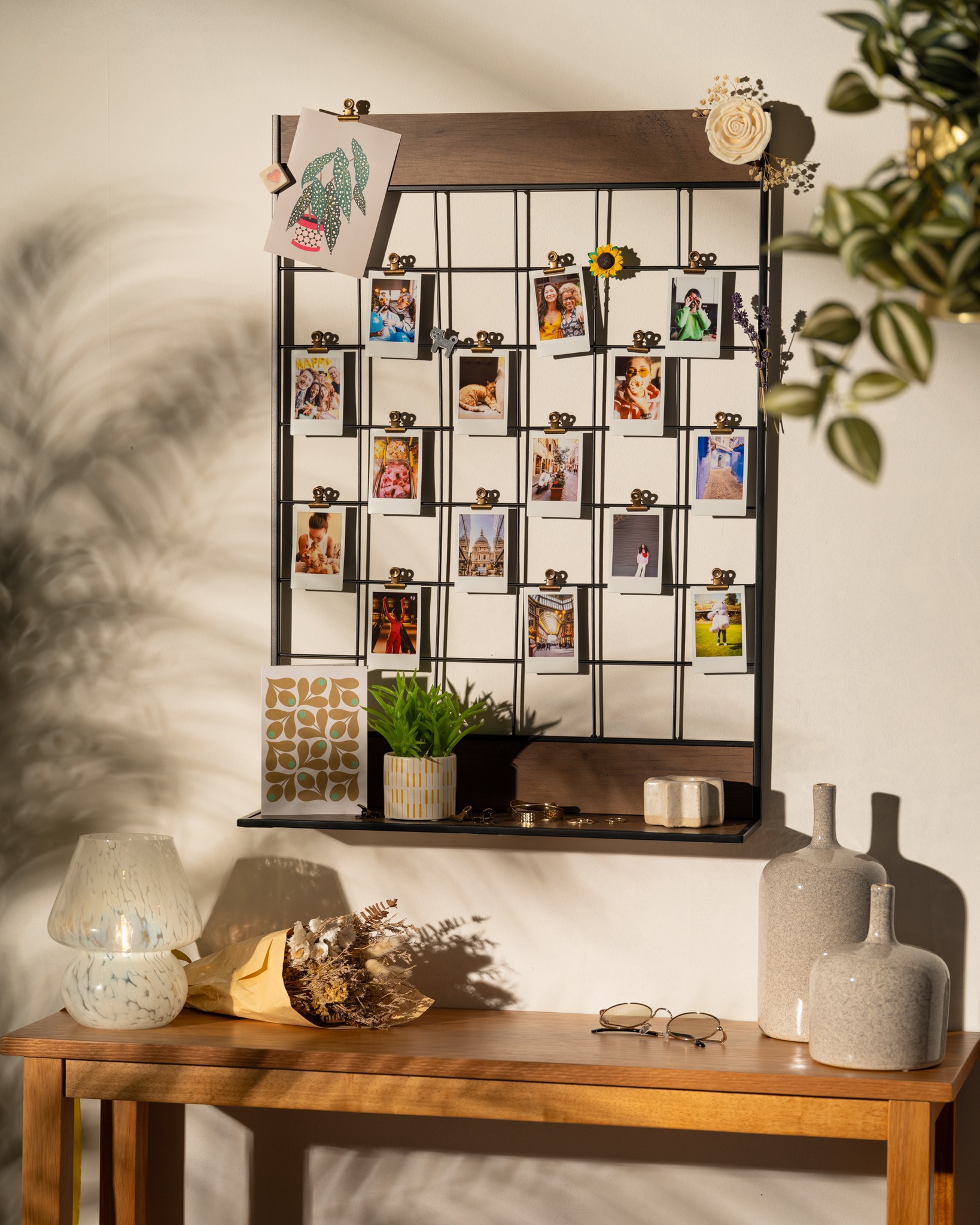 Turn chilly days into warm memories with every Mini print 🤎☕
#instax #InstaxMiniFilms #instaxEgypt #fujifilminstax #instantcamera