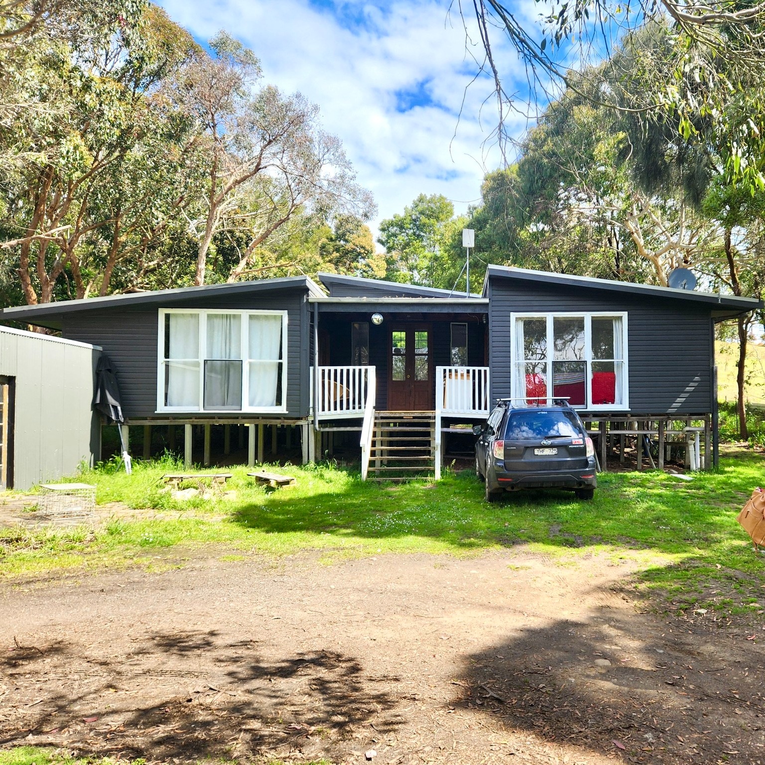 We recently went on a site visit to a new project in Port Campbell Victoria. We are excited to see what will come!
#PortCampbell #regionalarchitecture #regionalvictoria #timboon #southwestvictoria #warrnambool #apollobay #weatherboards #renovations #homereno #HomeRenovation